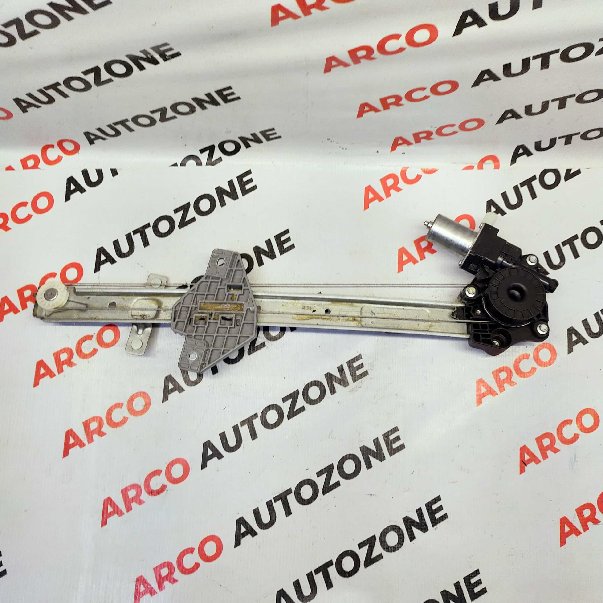 GLASS MACHINE BREZZA REAR RIGHT MGP 83501M82P10