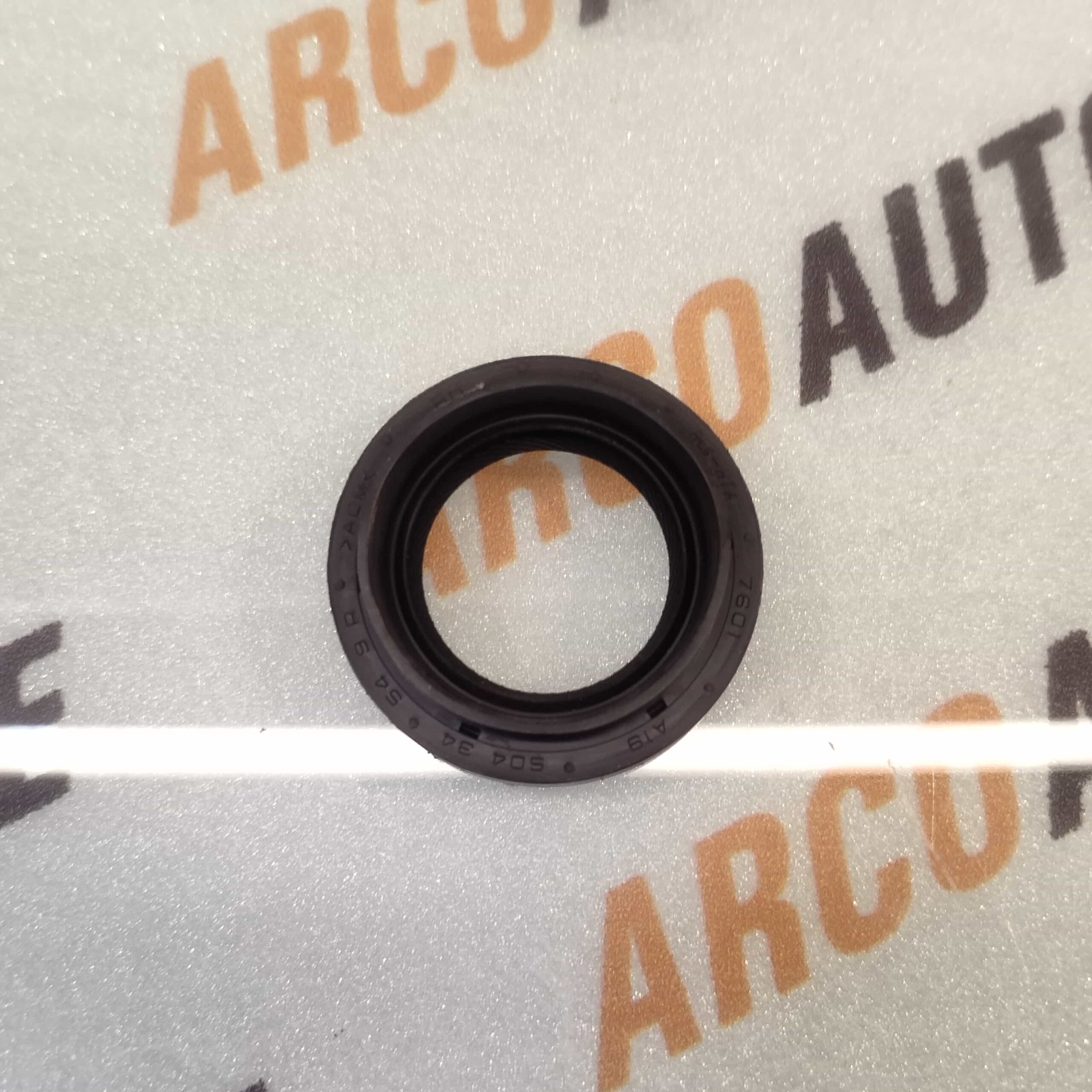 AXEL SEAL ETIOS FRONT LEFT SMALL COR 9031134039