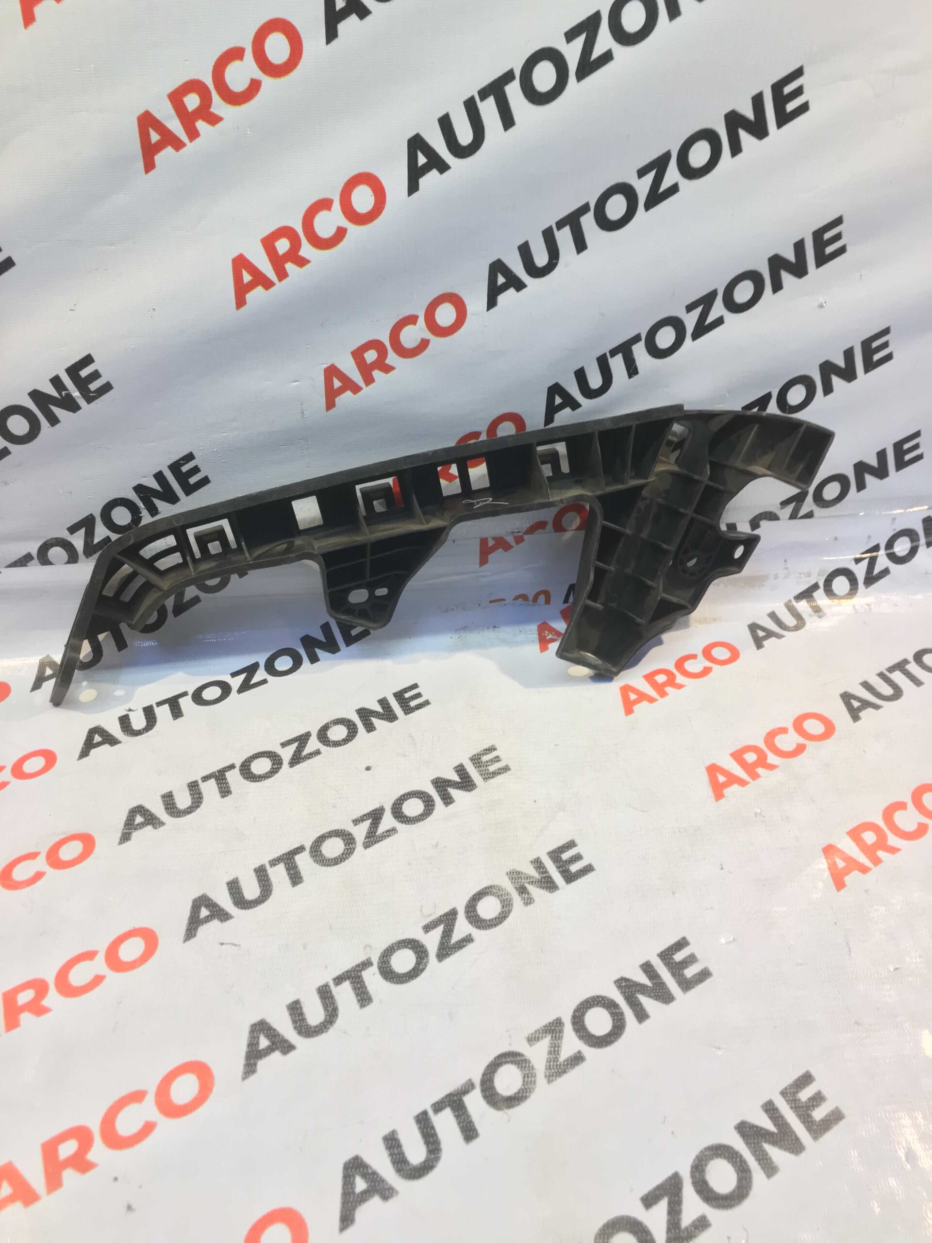 HEAD LIGHT BRACKET CITY T8 RIGHT ACC HD017122