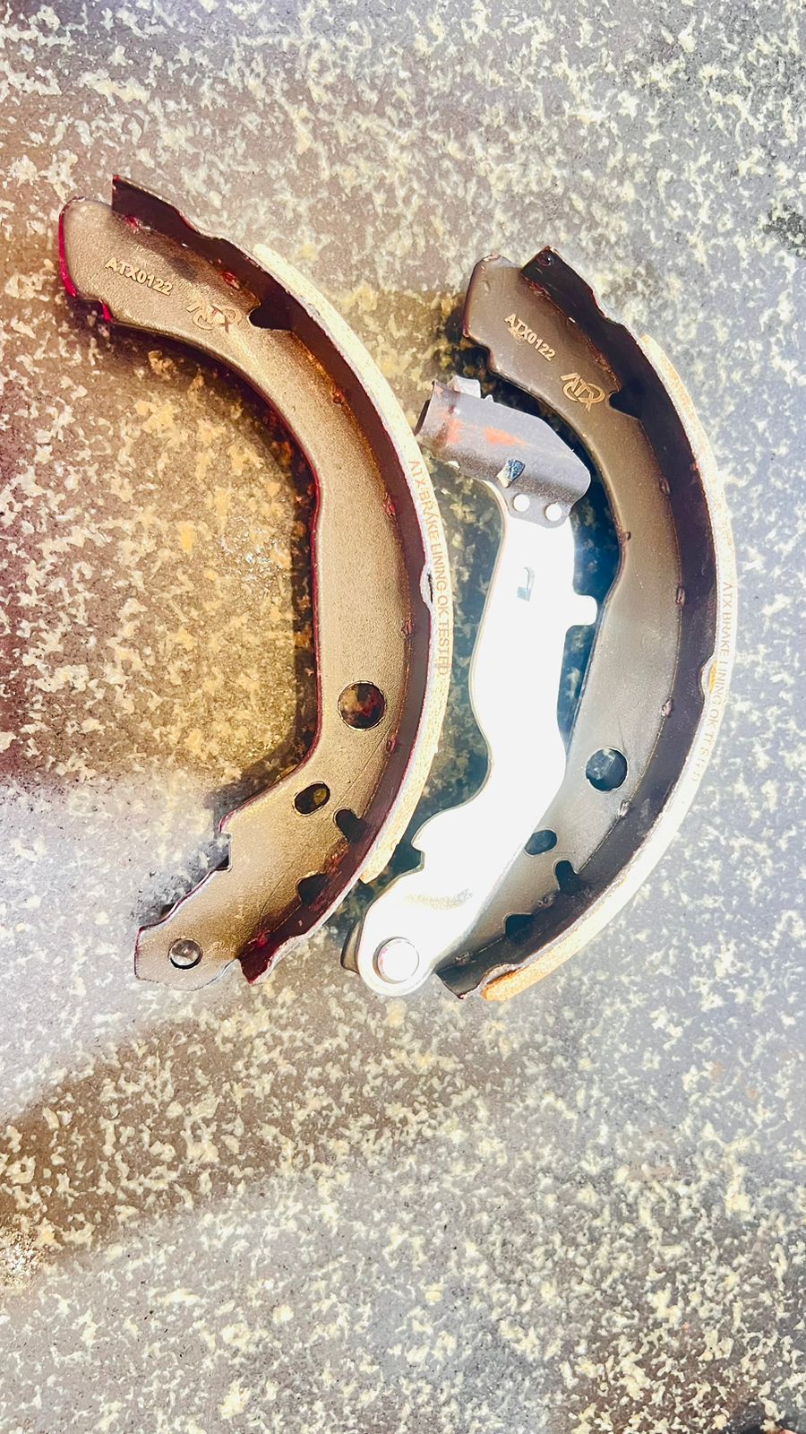 BRAKE SHOE