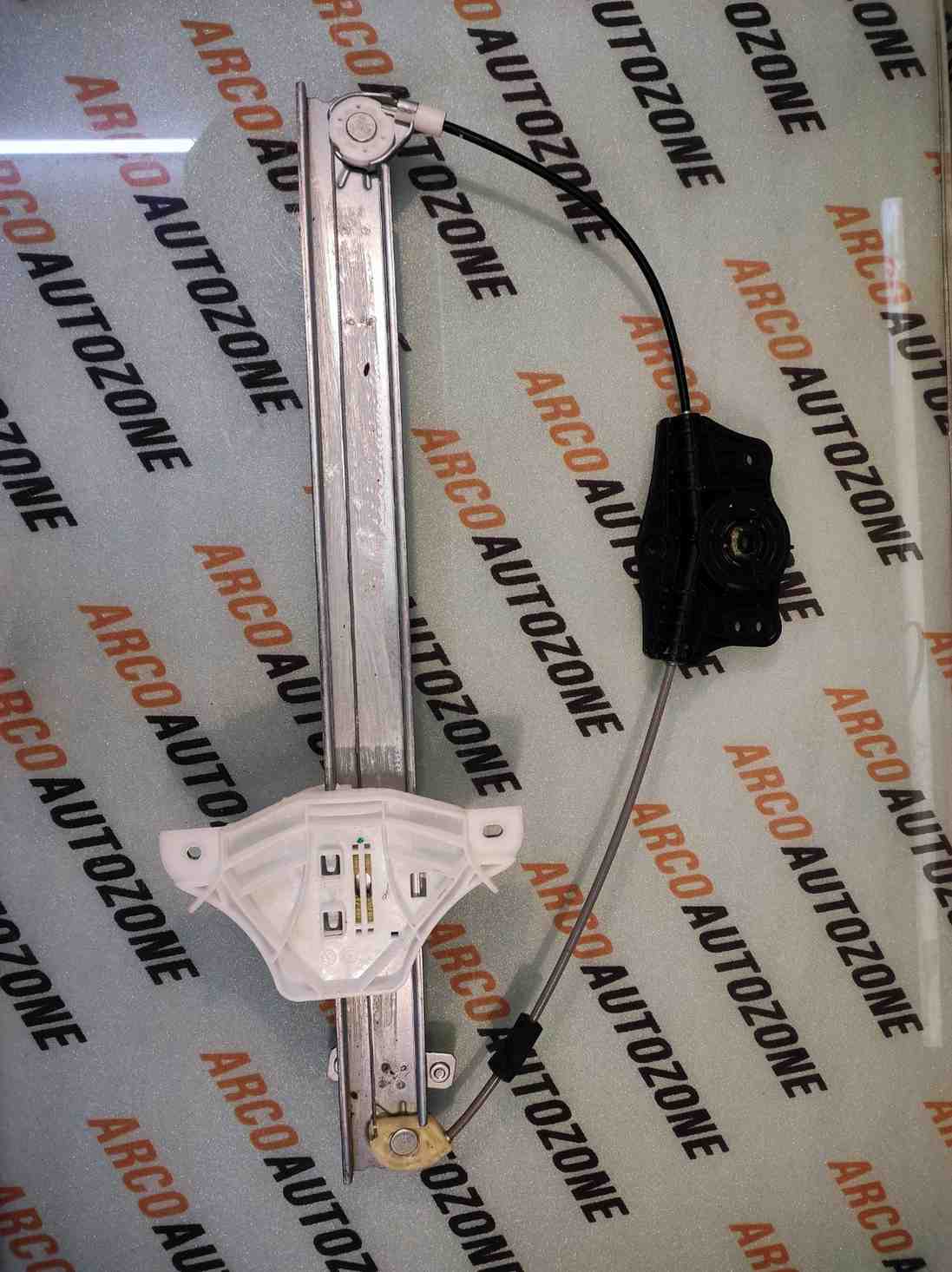 GLASS MACHINE SANTRO 18 FRONT RIGHT WITHOUT MOT HYU 82404C4010
