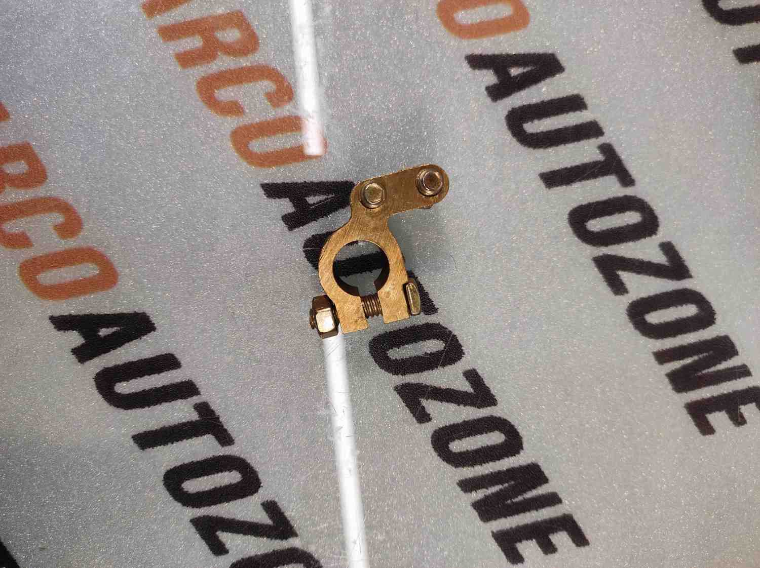 BATTERY TERMINAL BRASS POSITIVE PETROL SMALL HOLE