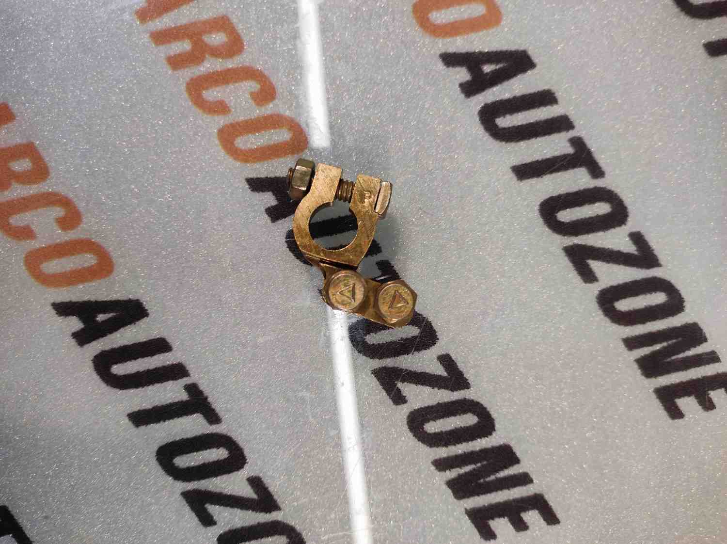 BATTERY TERMINAL BRASS POSITIVE PETROL SMALL HOLE