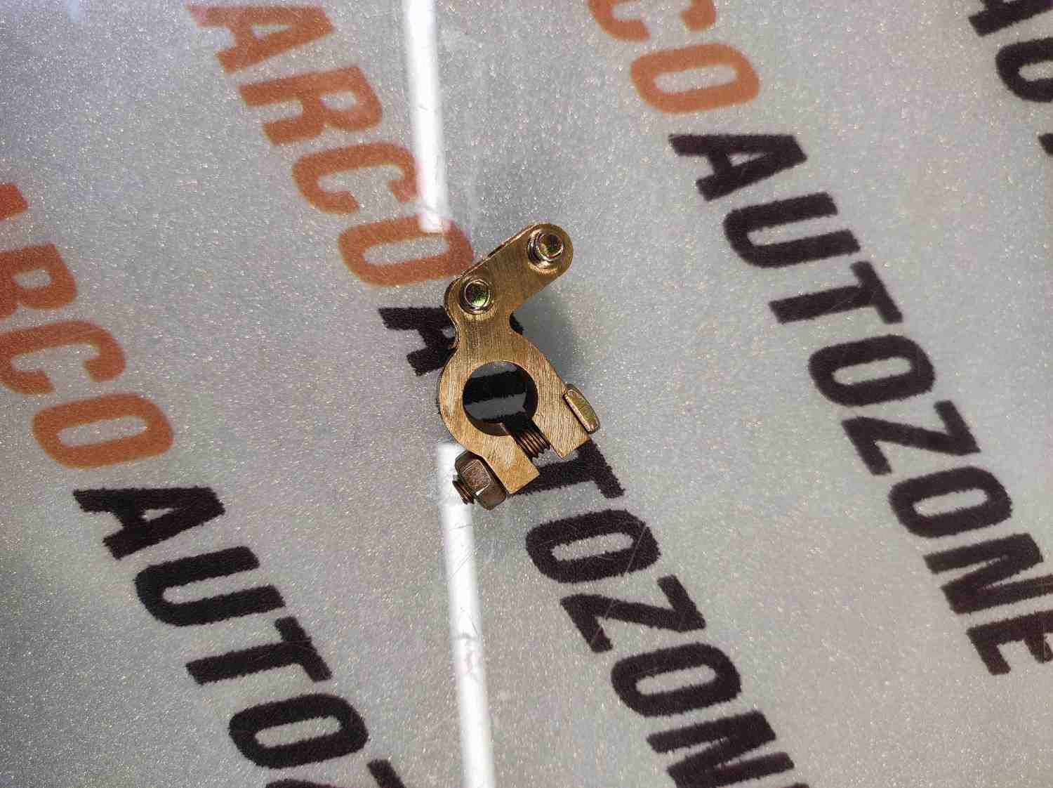 BATTERY TERMINAL BRASS NEGATIVE PETROL SMALL HOLE
