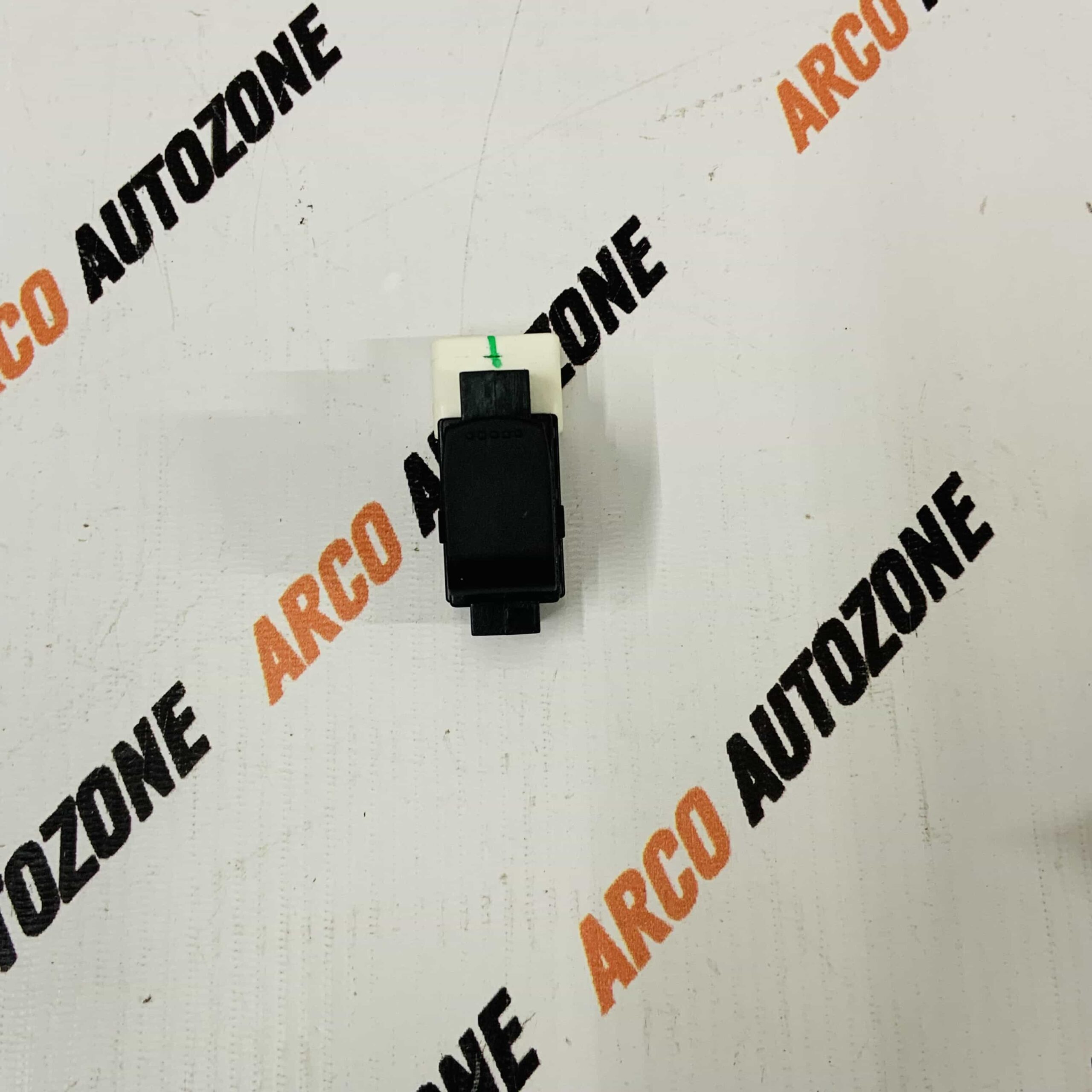 POWER WINDOW SWITCH SINGLE SWIFT OLD SINGLE MIN S22031000M00