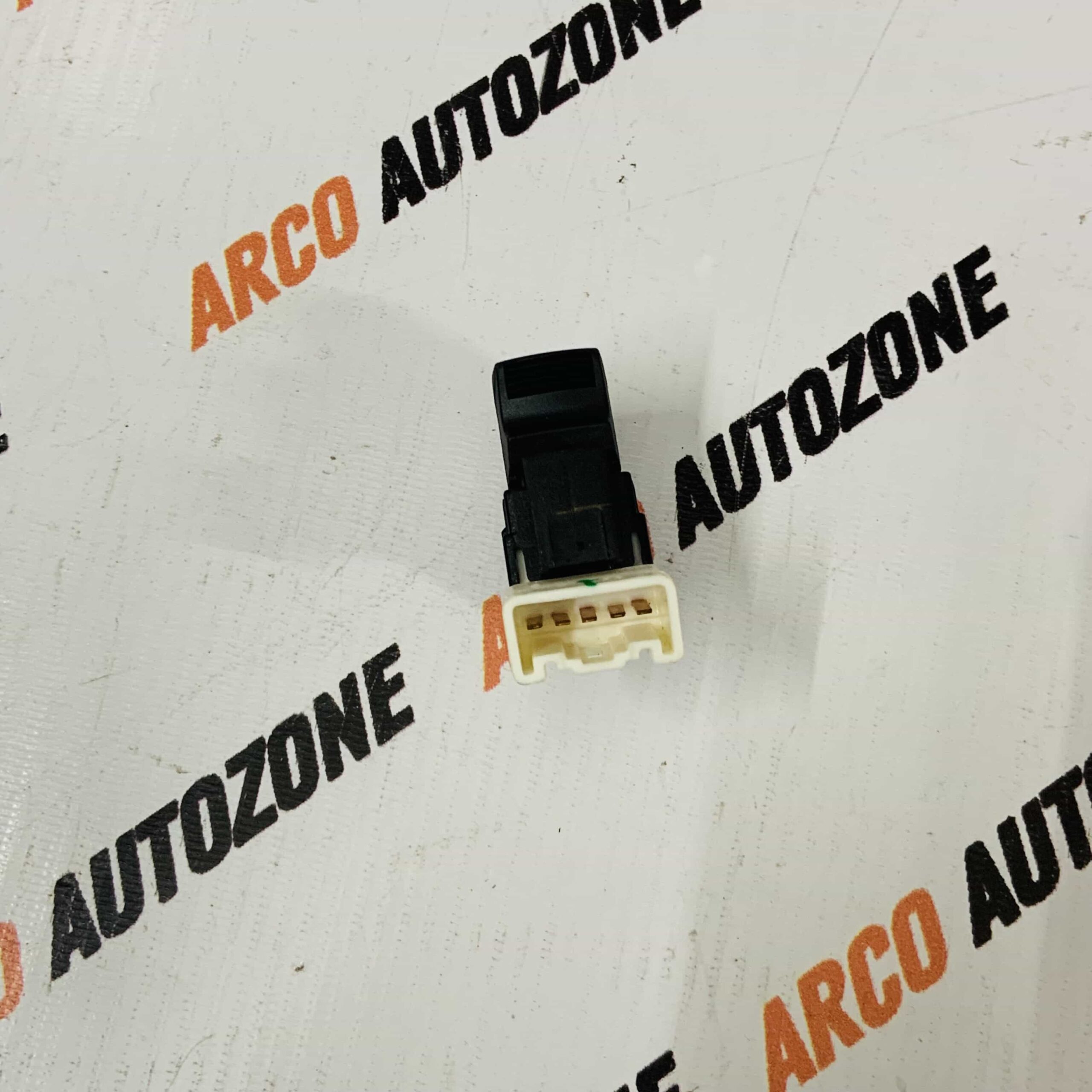 POWER WINDOW SWITCH SINGLE SWIFT OLD SINGLE MIN S22031000M00