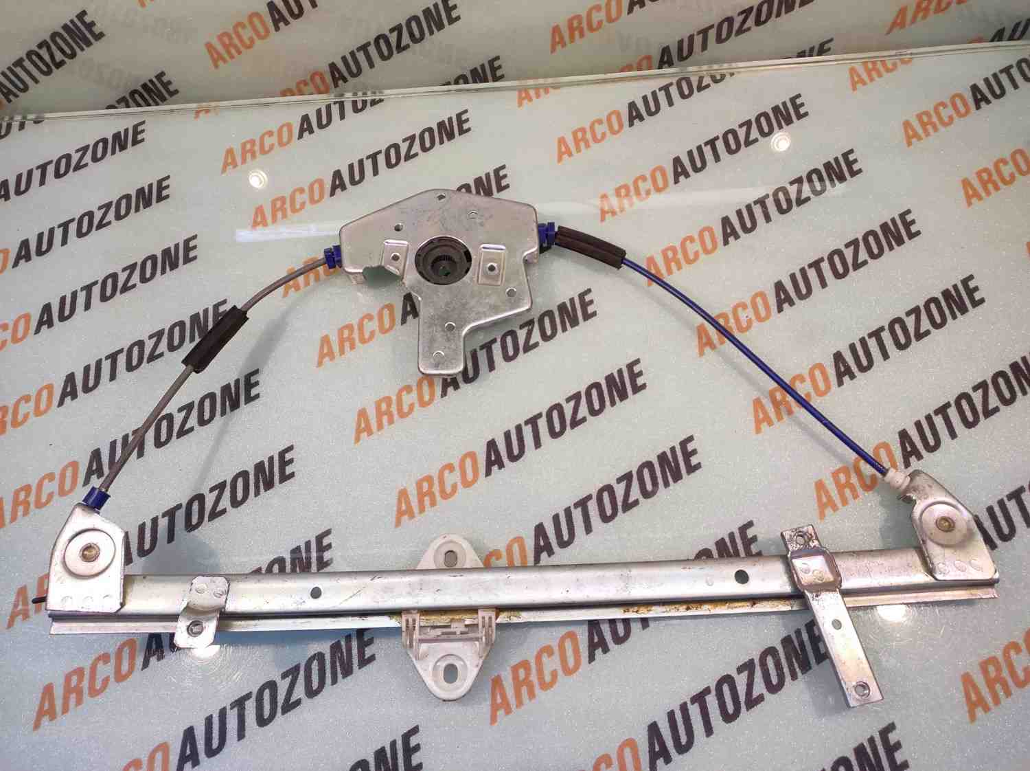 GLASS MACHINE VISTA ZEST BOLT FRONT RIGHT PWR WITHOUT MOT TRAC T3029