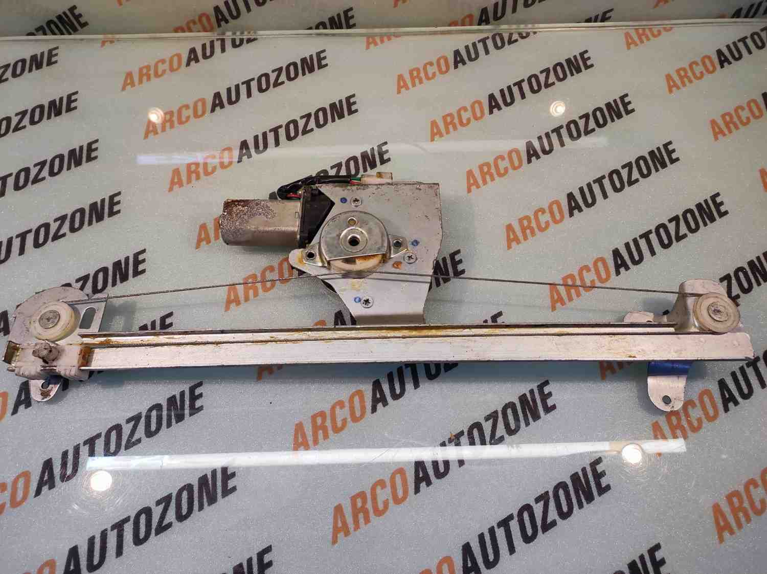 GLASS MACHINE SCORPIO FRONT RIGHT WITH MOTOR