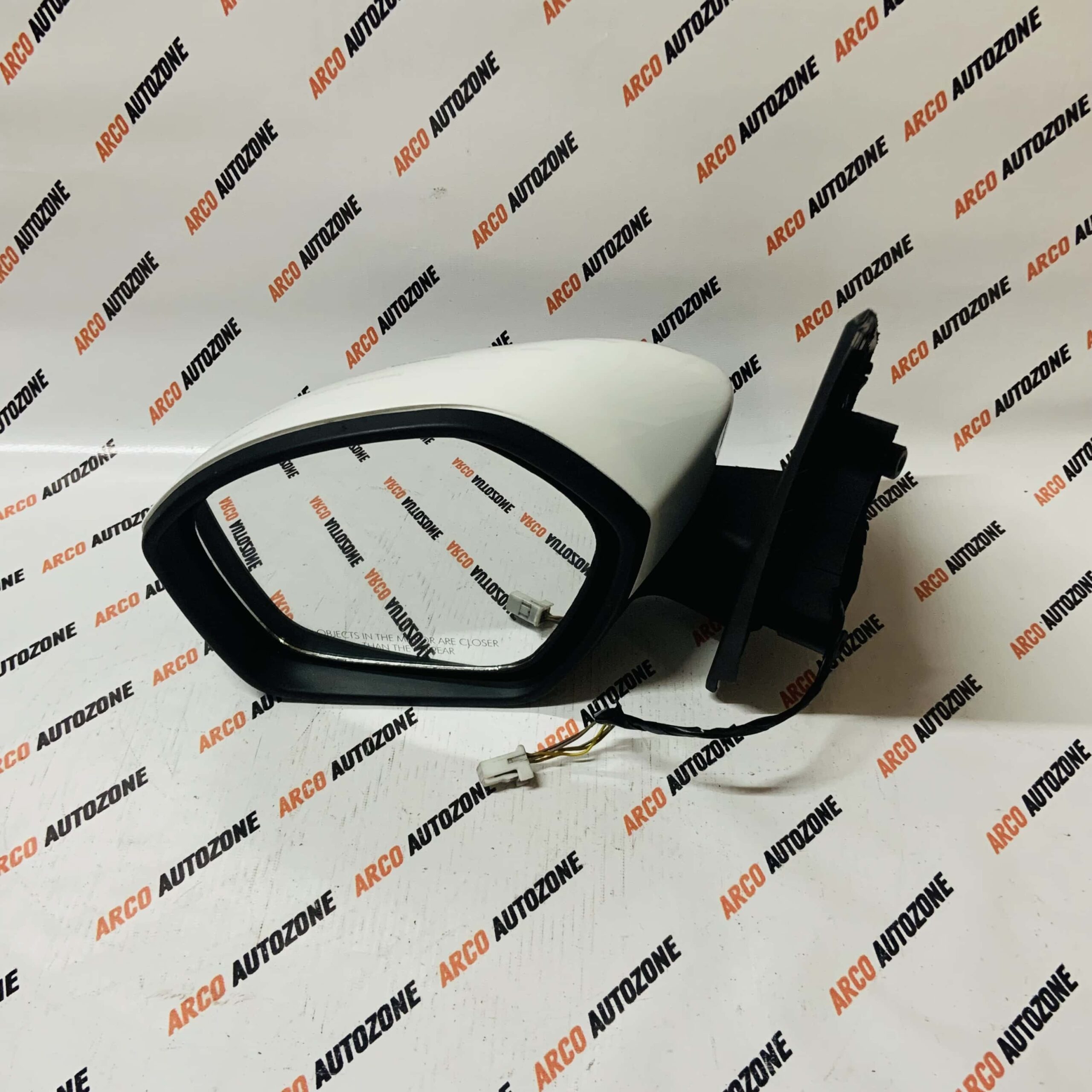 SIDE MIRROR TIAGO 5 WIRE LEFT LOT