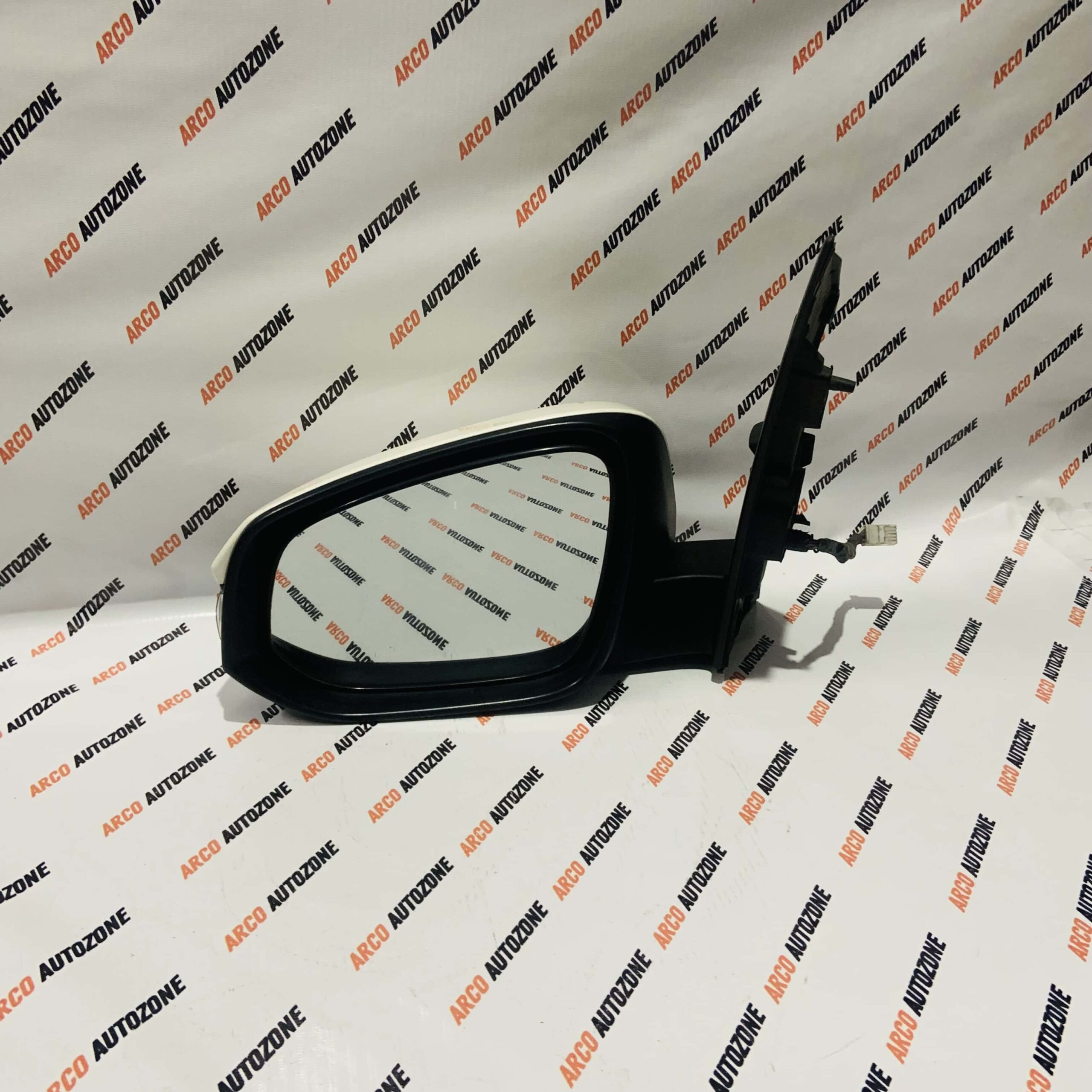 SIDE MIRROR CRYSTA 9 WIRE LEFT