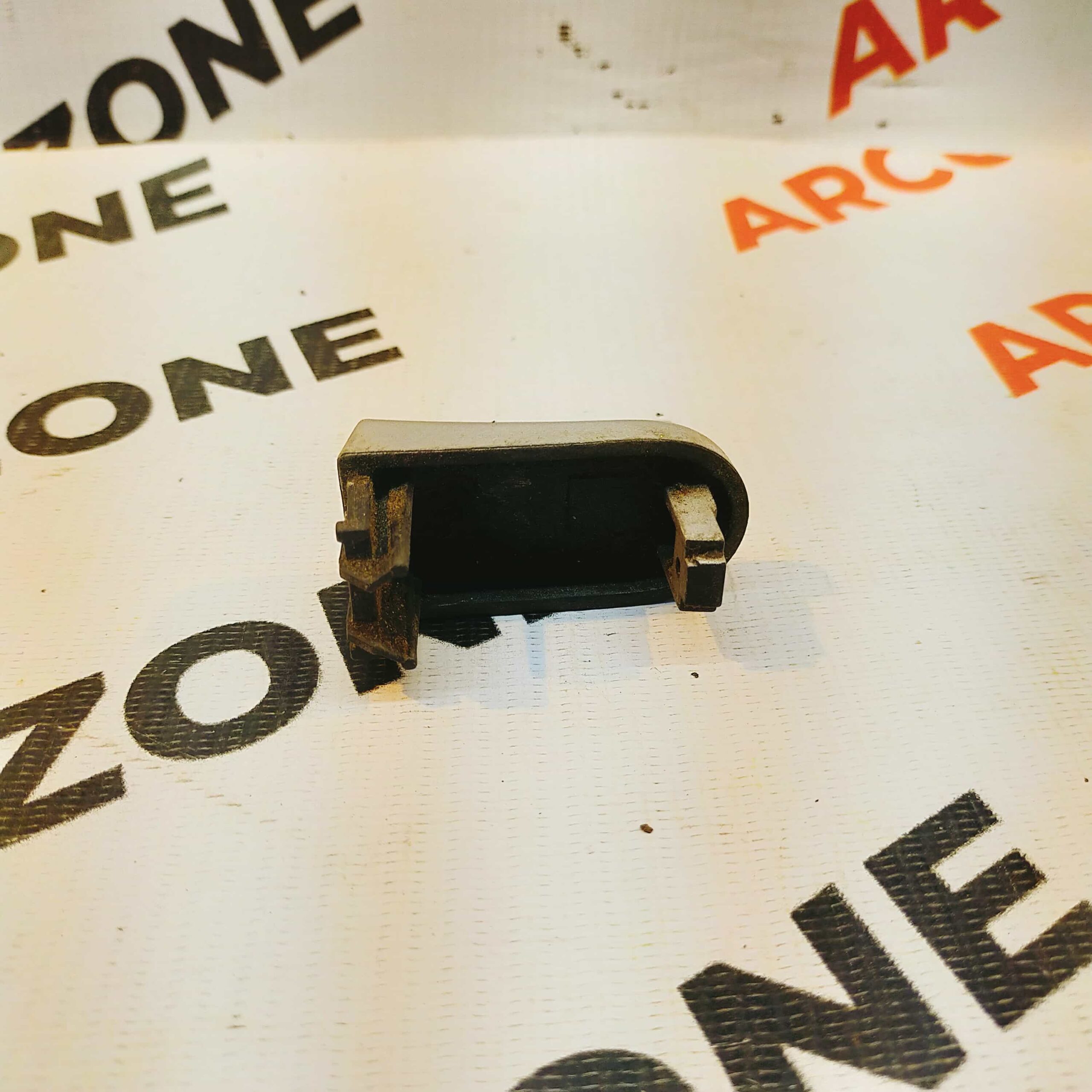 OUTER HANDLE CAP FIESTA FRONT LEFT REAR LEFT REAR RIGHT