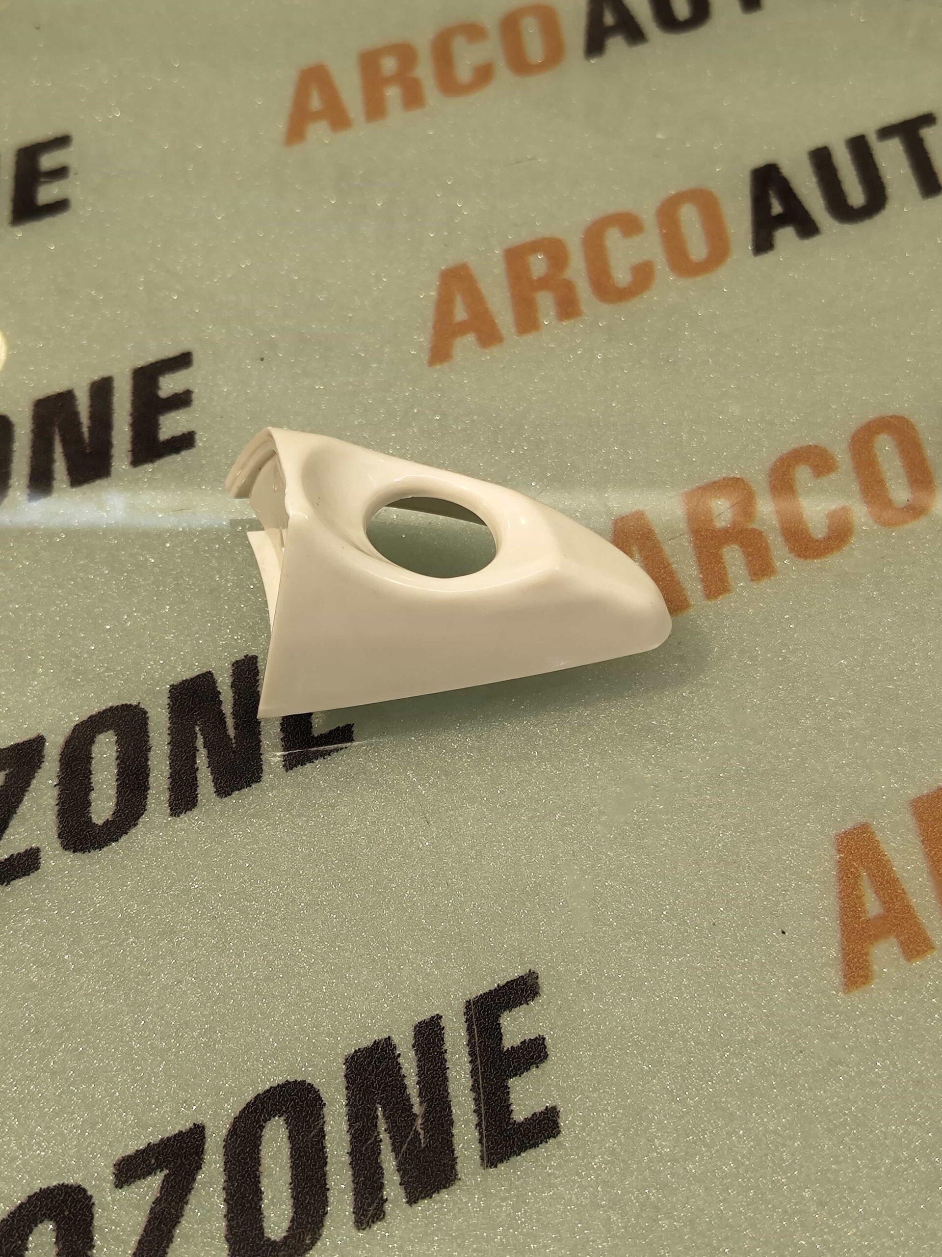 OUTER HANDLE CAP ELITE FRONT RIGHT HOLE PAINT