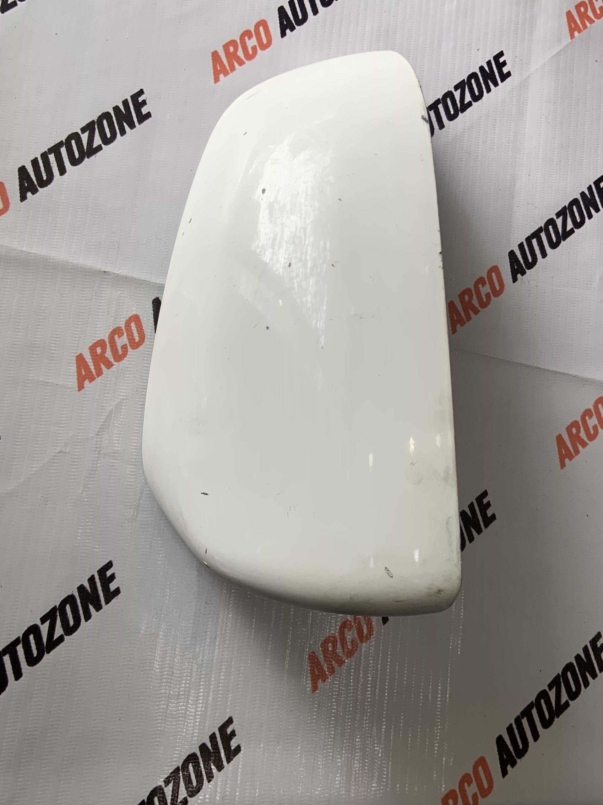 SIDE MIRROR COVER VENUE LEFT WITHOUT IND