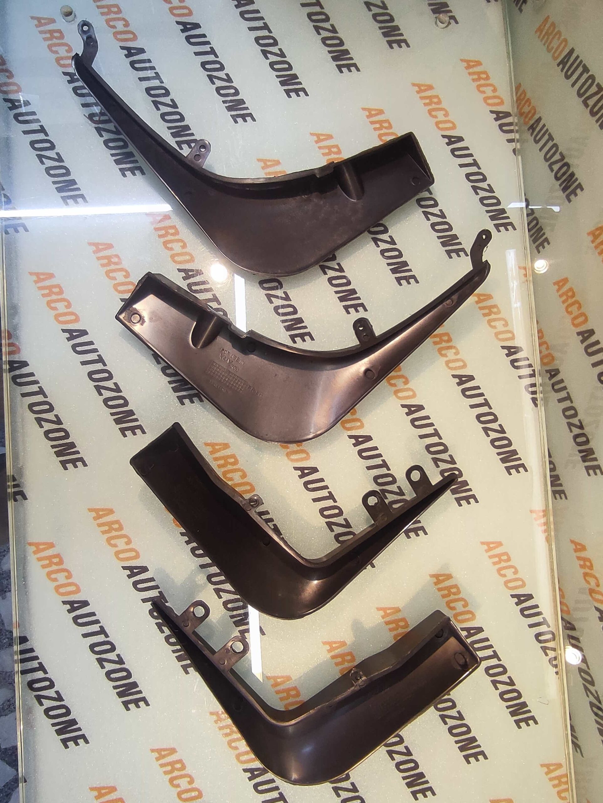 MUD FLAP XUV300 SKI