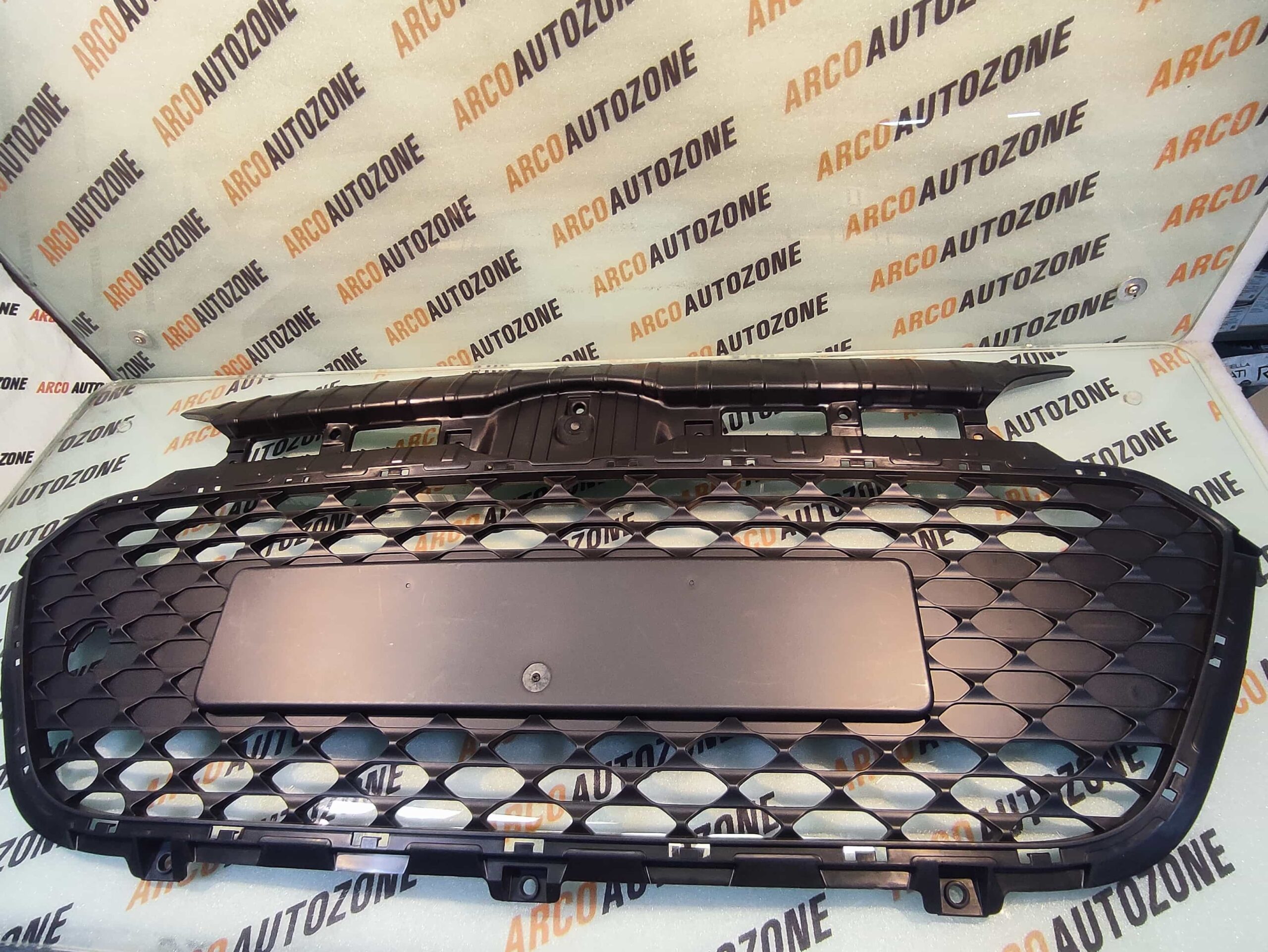 LOWER GRILL ELITE T1 BLACK HYU 86569C7000