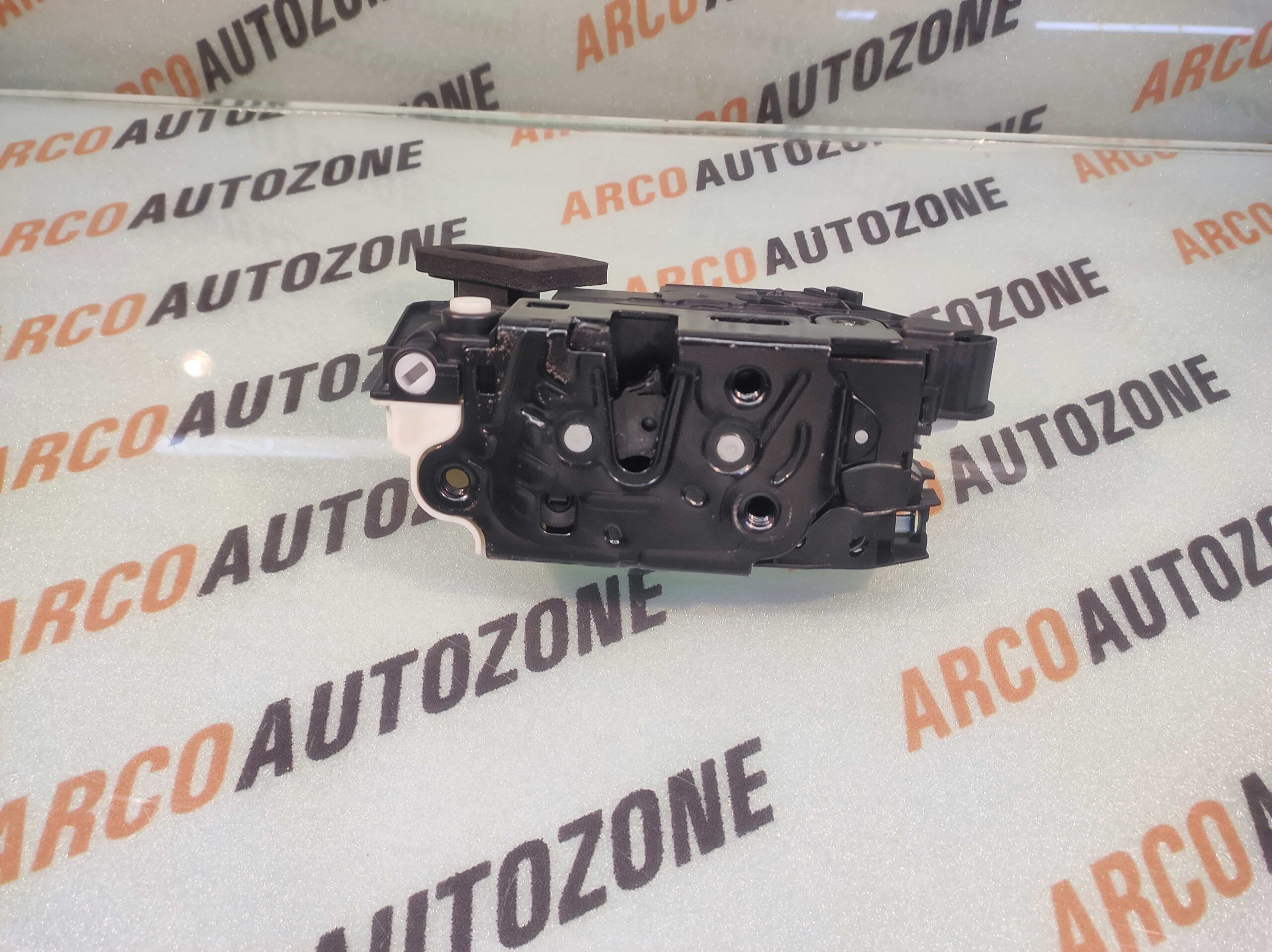 DOOR LATCH POLO VENTO FRONT LEFT IMP 6R0827506B