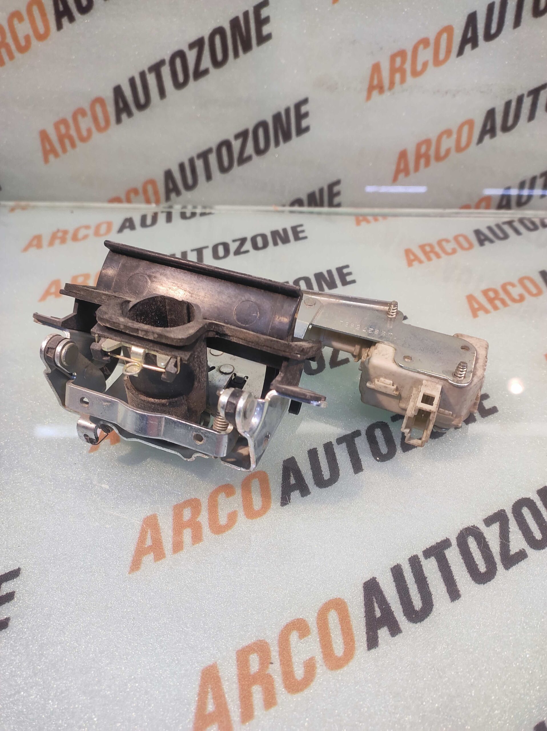 DICKY LOCK OCTAVIA SKODA 1U6827565J