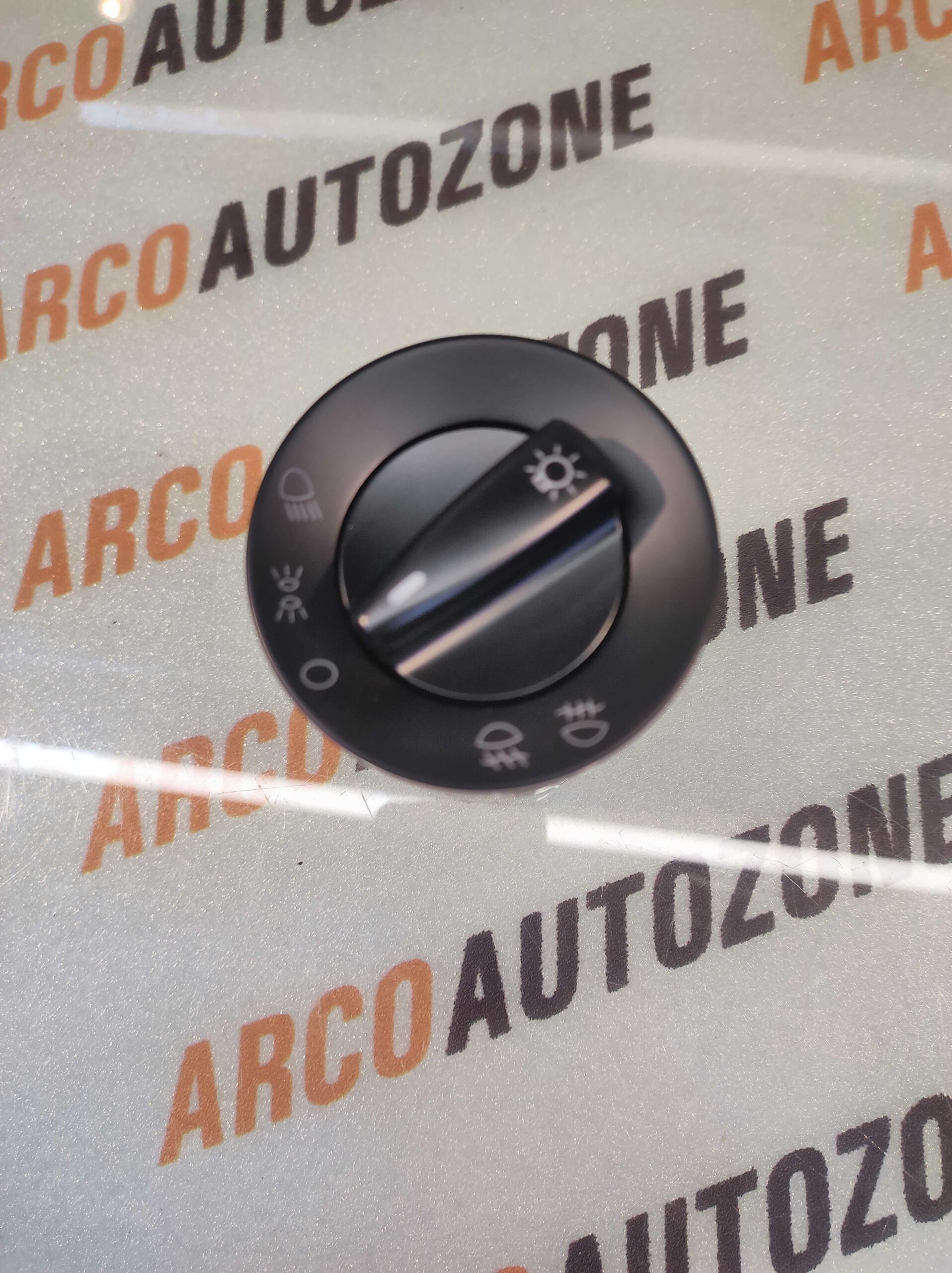 HEAD LIGHT SWITCH POLO VENTO OCTAVIA VIKA 1C0941531A