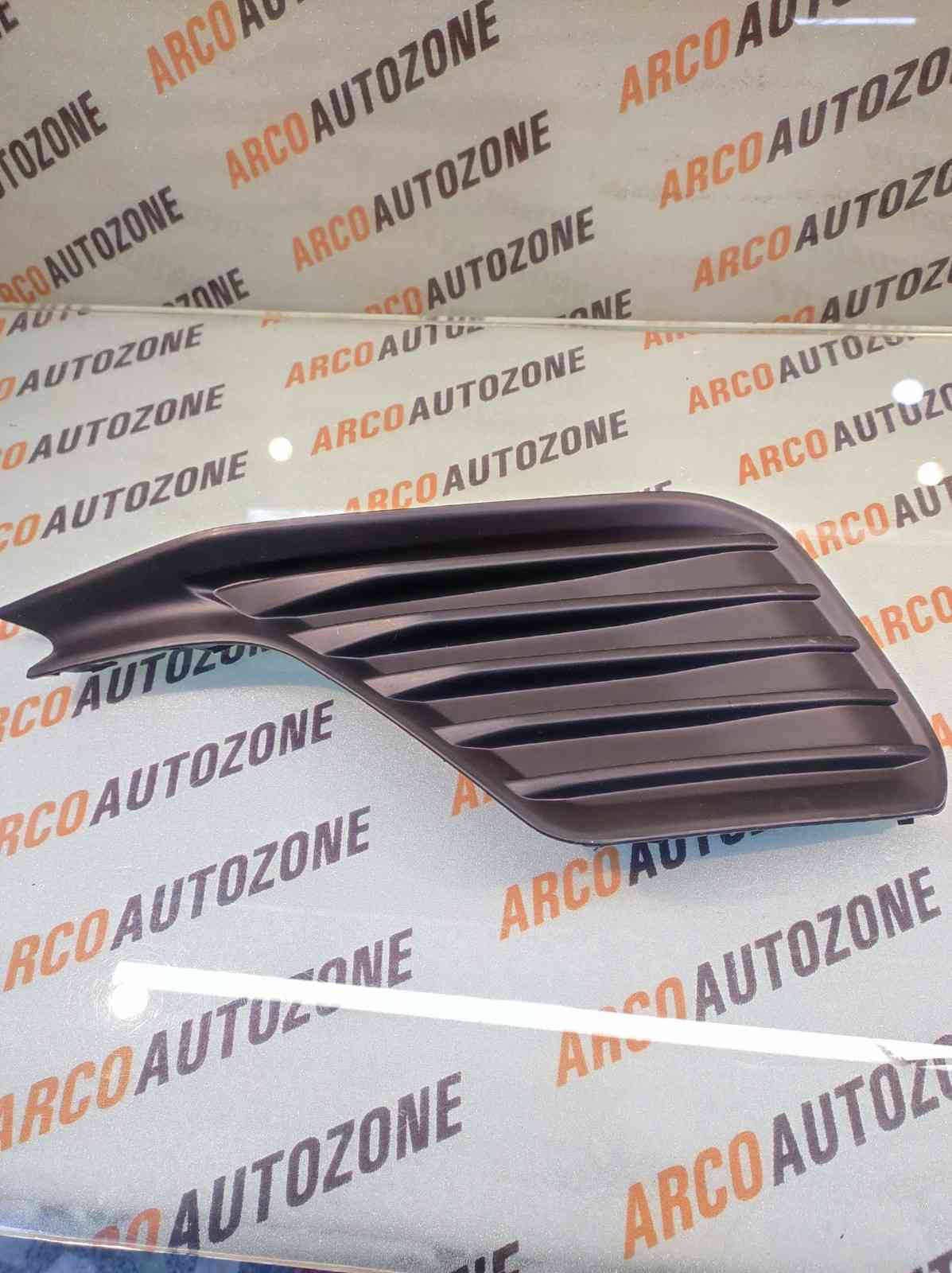 FOG LAMP COVER SWIFT 18 RIGHT PACK ACC MSD01110