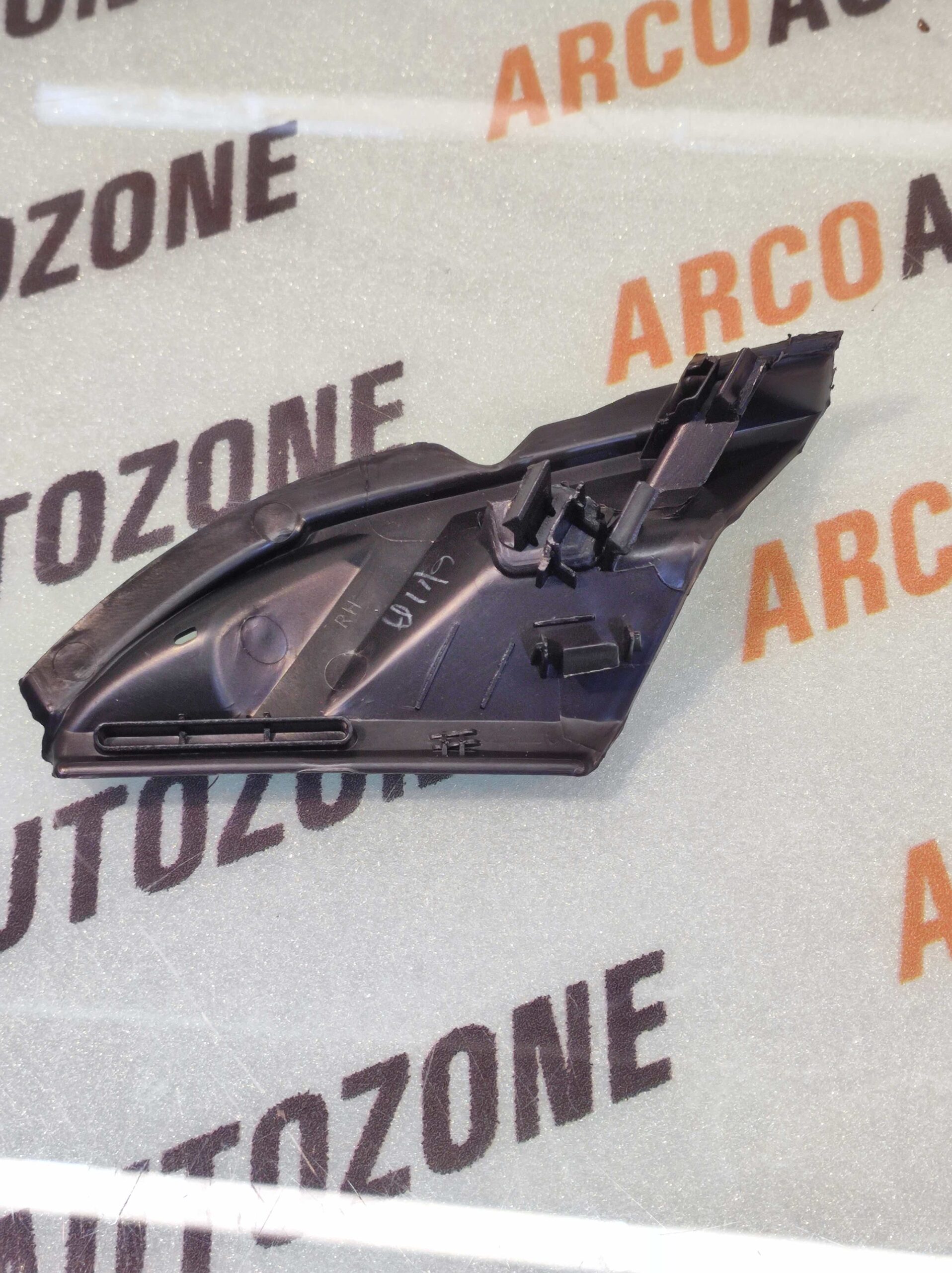 COWL TOP KONE AMAZE T1 T2 RIGHT HD055152 ACC