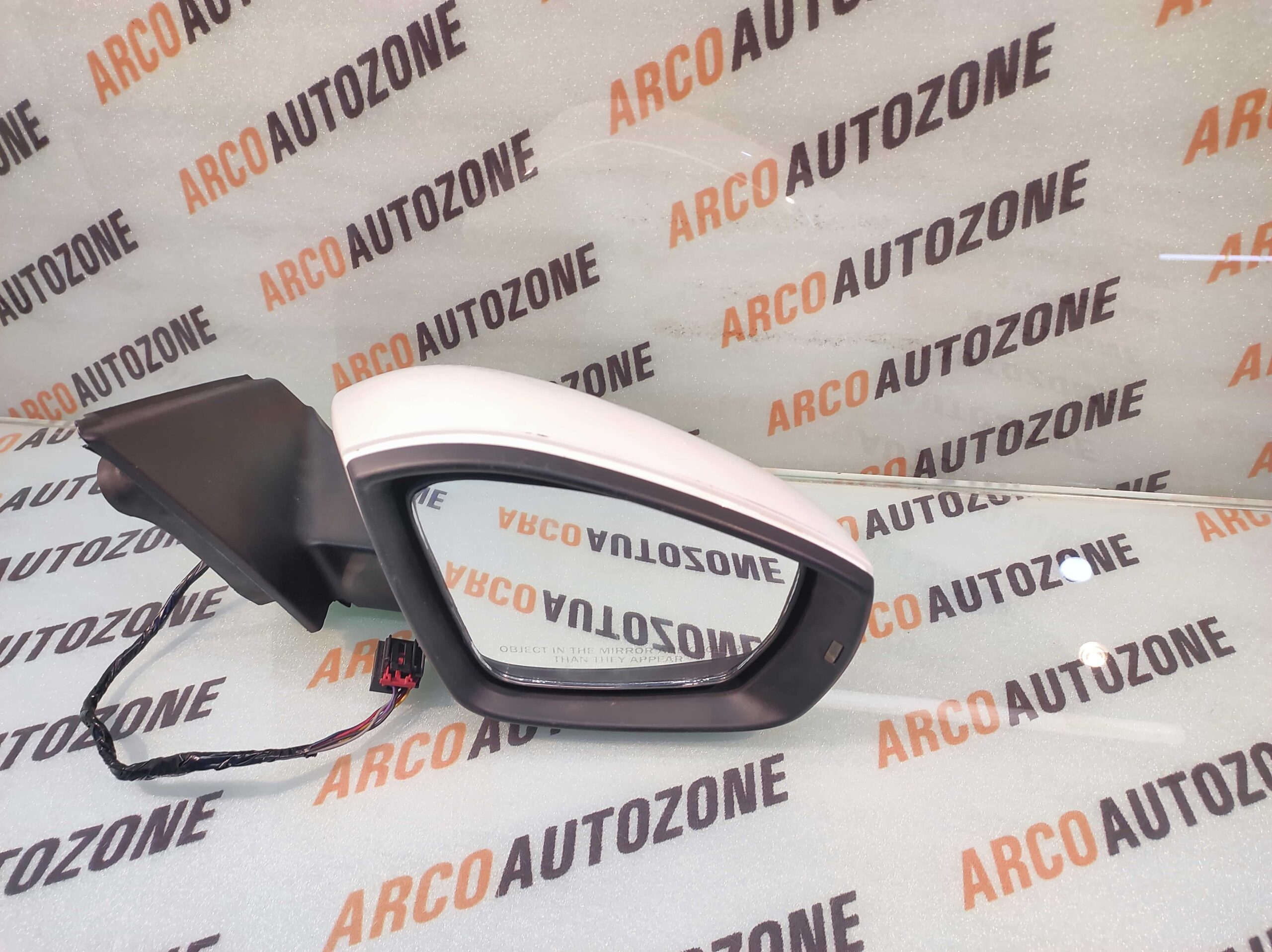 SIDE MIRROR RIGHT VIRTUS SLAVIA 7 WIRE USED