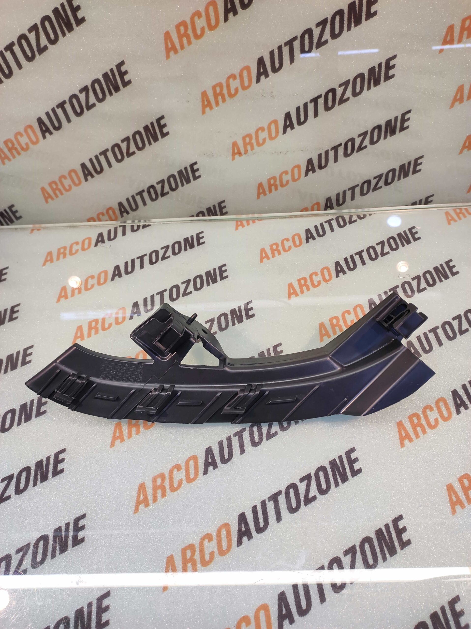 HEAD LIGHT BRACKET I20 T2 LEFT HYU 865811J500