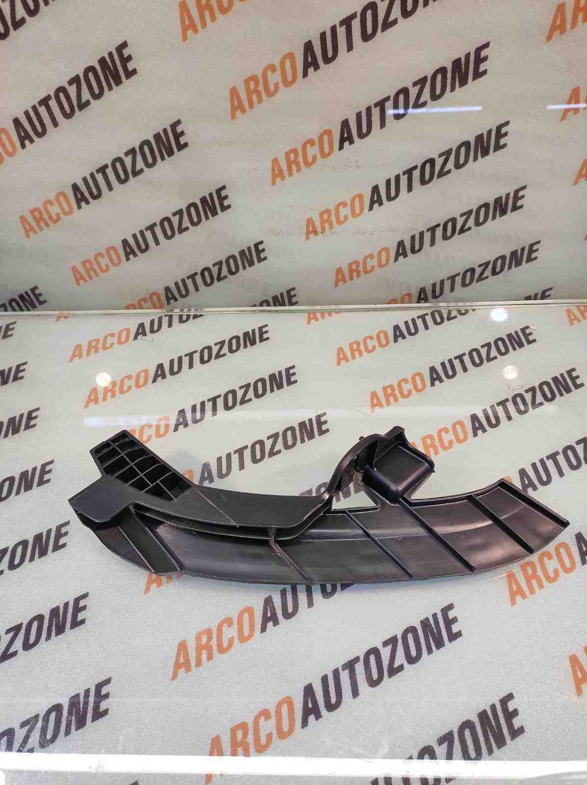 HEAD LIGHT BRACKET I20 T2 LEFT HYU 865811J500