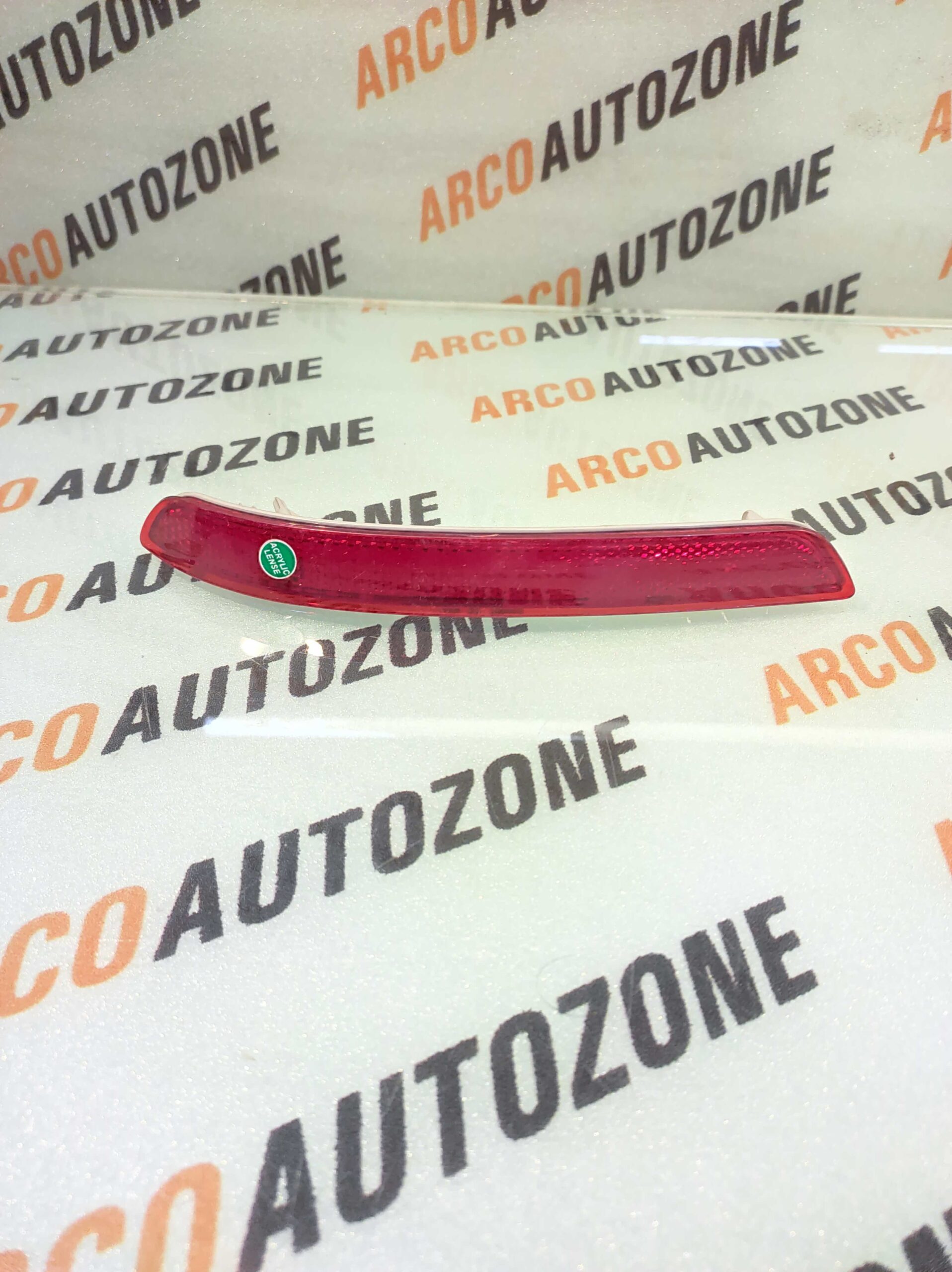 REAR BUMP REFLECTOR CRYSTA RIGHT ACC TYDCY1RUBBEREAR