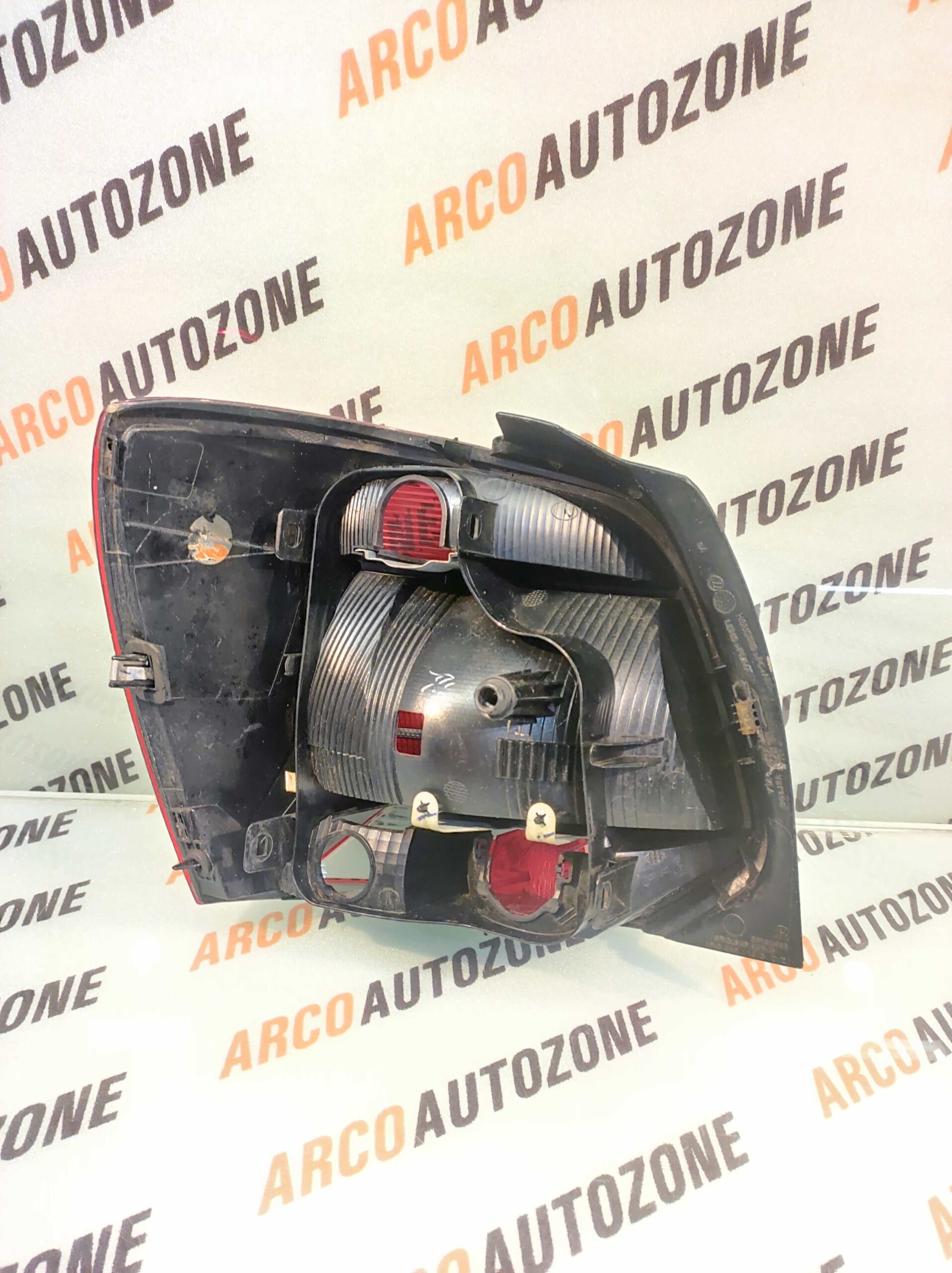 LIGHTING TAIL LIGHT POLO T2 RIGHT X