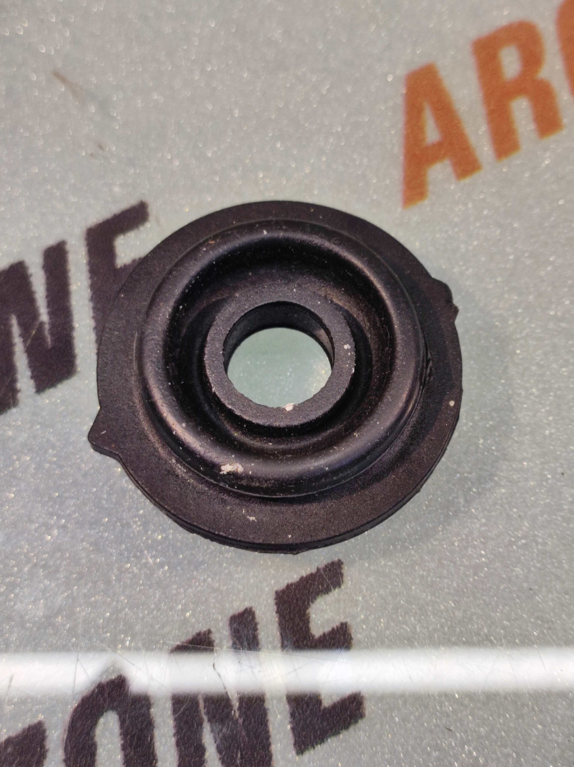RADIATOR RUBBER SWIFT