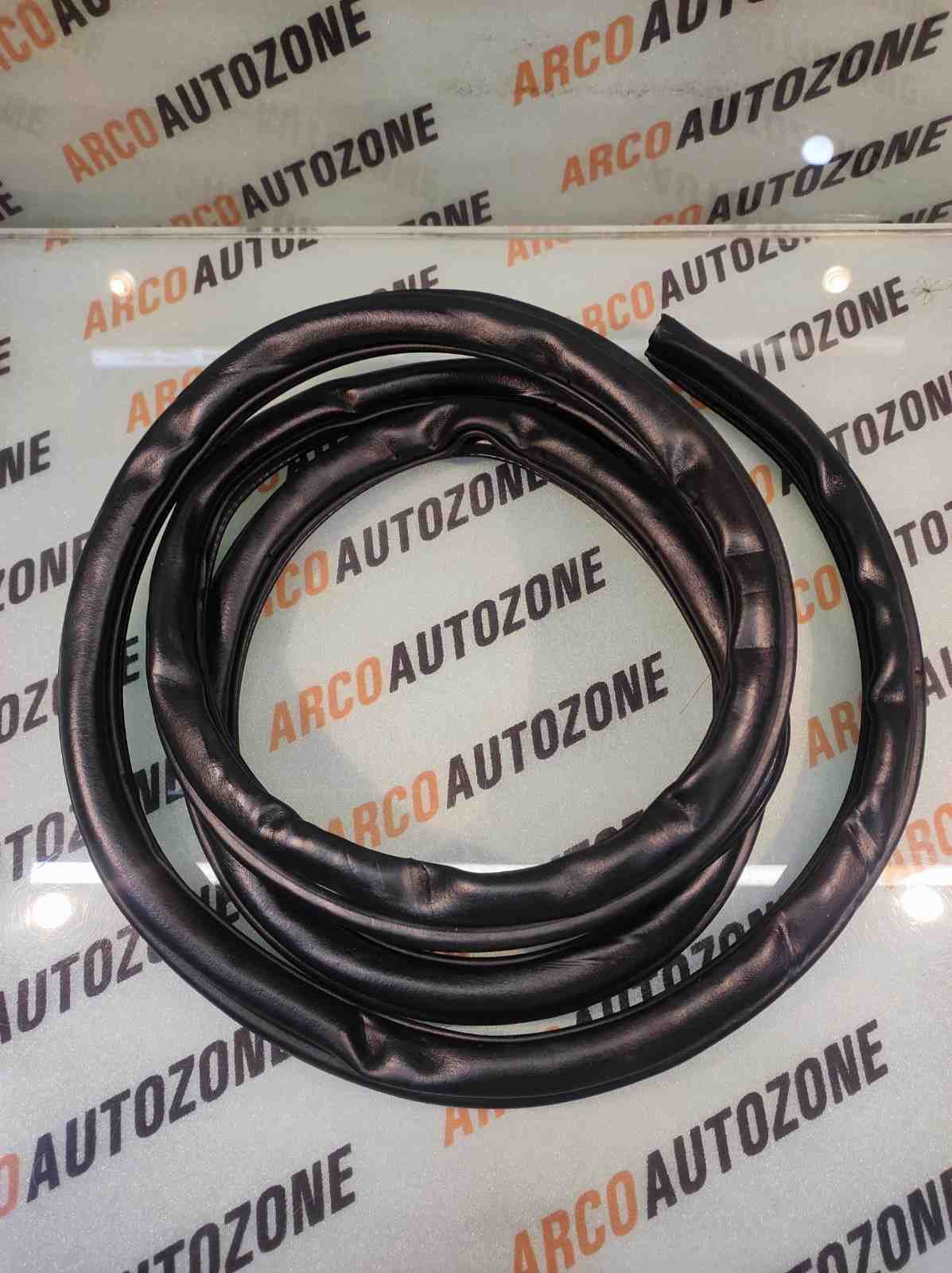 DOOR GOLA POLO VENTO RAPID FRONT