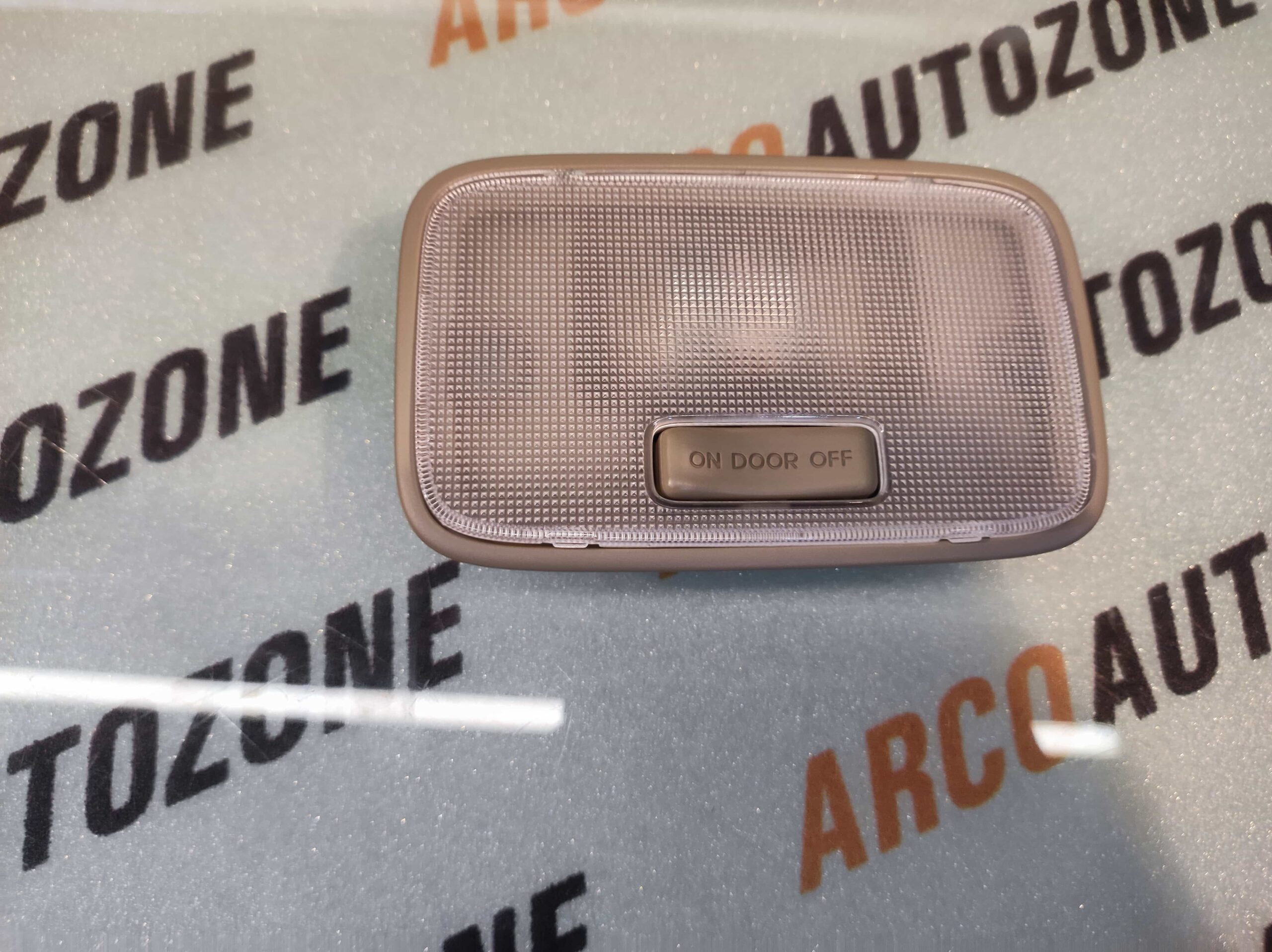 LIGHTING LAMP ASSY ROOF LIGHT EON I20 I10 928501Y000SH