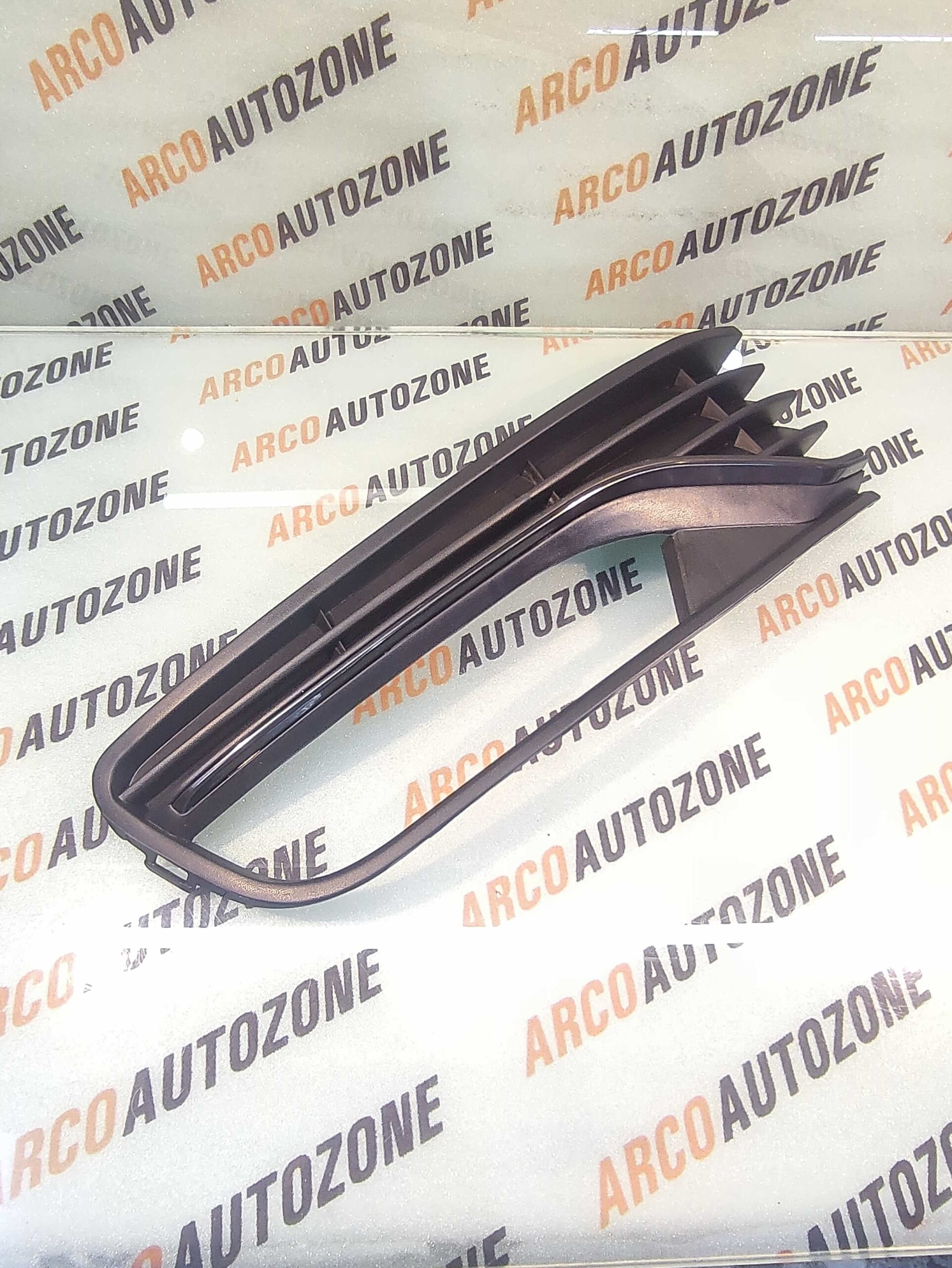 FOG LAMP COVER POLO T2 LEFT BLACK HOLE