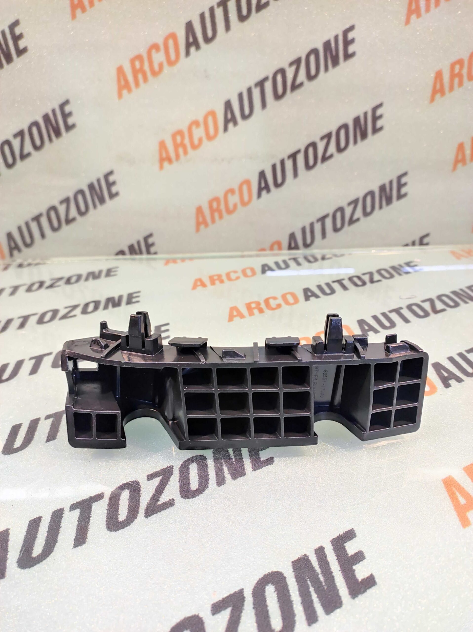 FRONT BUMPER BRACKET I20 20 LEFT HYU 86551T7000