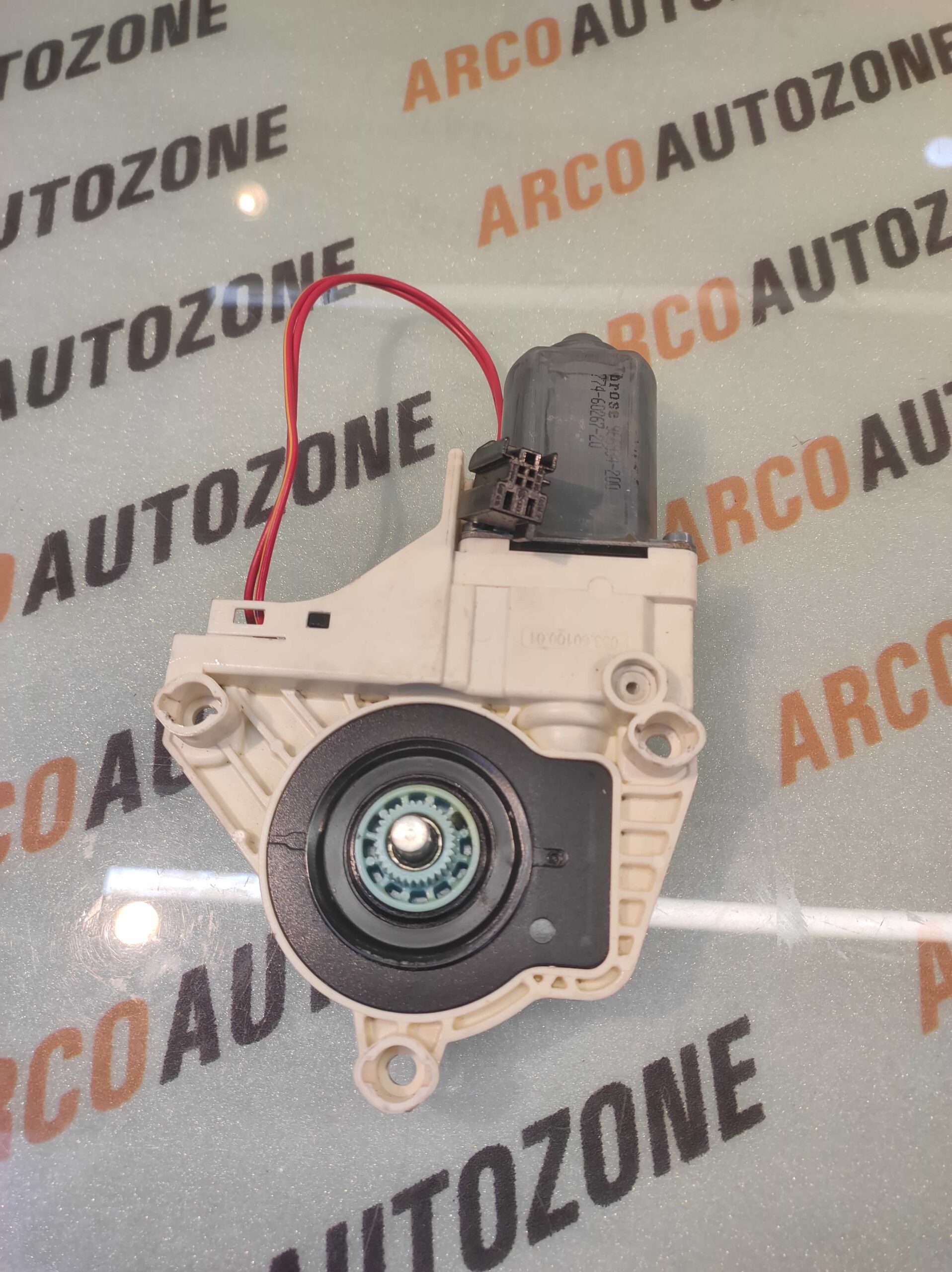 POWER WINDOW MOTOR SUPERB NEW FRONT RIGHT WITH HARNESS USED SKODA 966934200