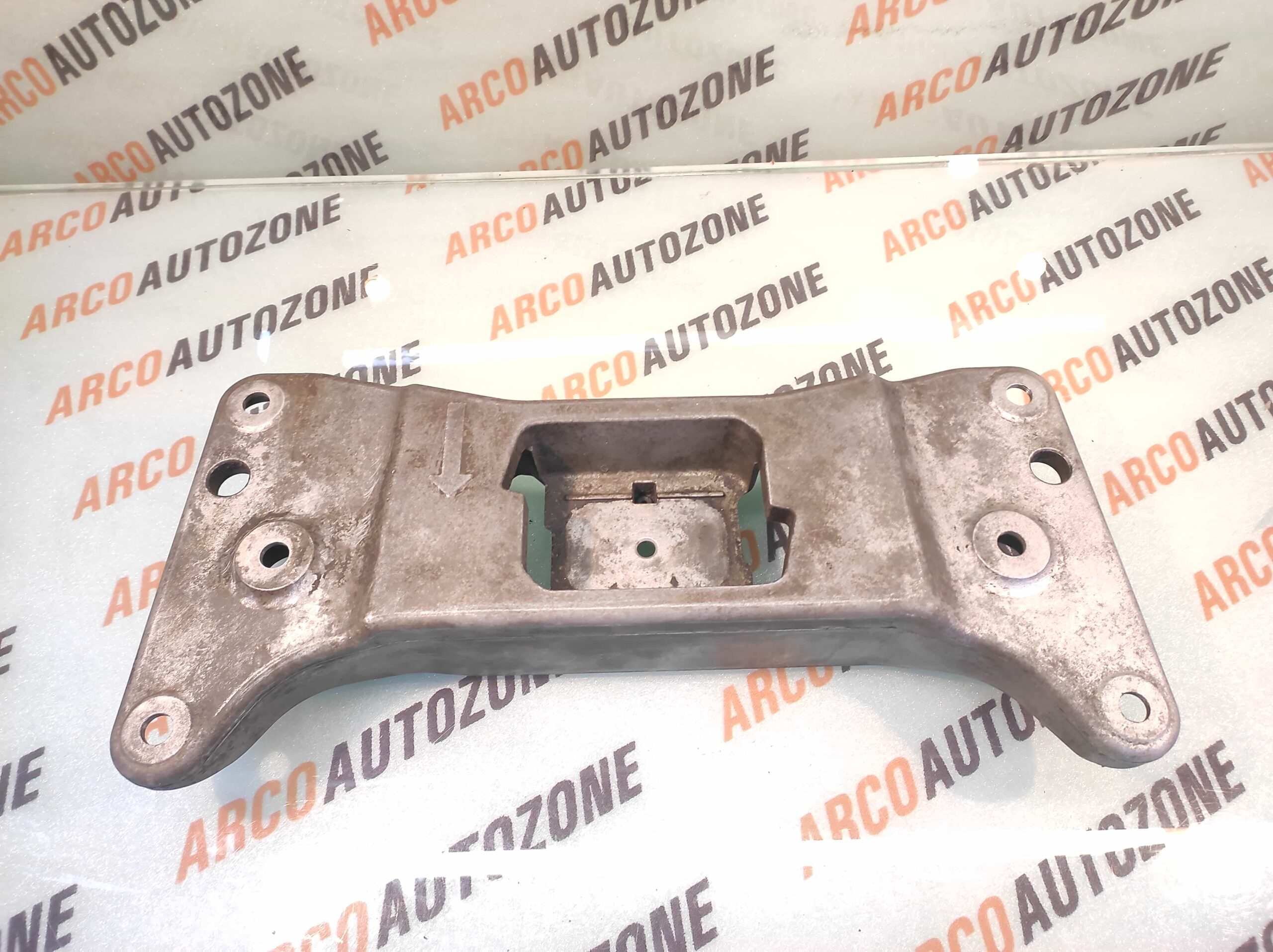 GEAR MOUNTING BRACKET BMW F10 F30 5 SERIES DIESEL USED BMW 24168110