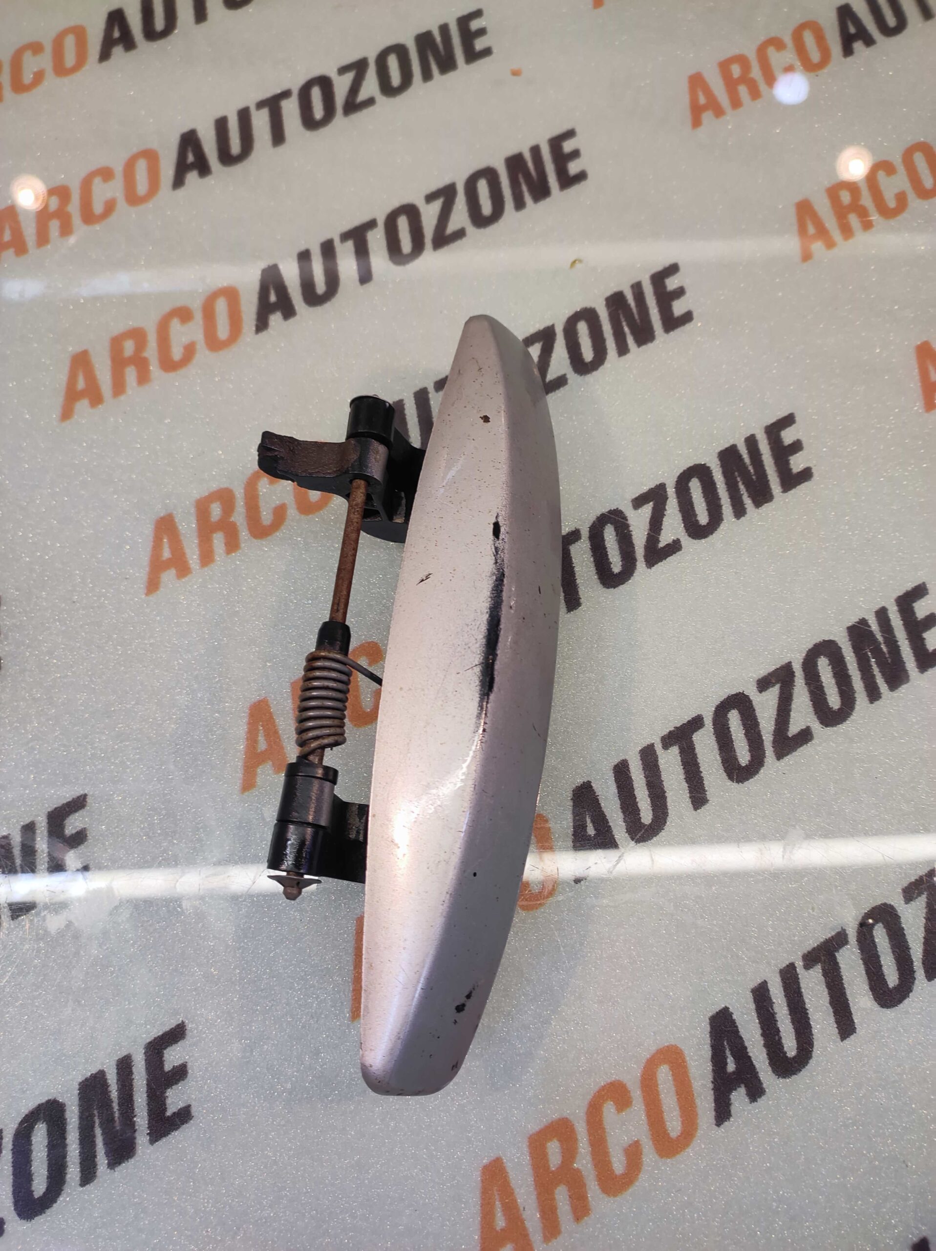 OUTER HANDLE DUSTER TERRANO LEFT USED