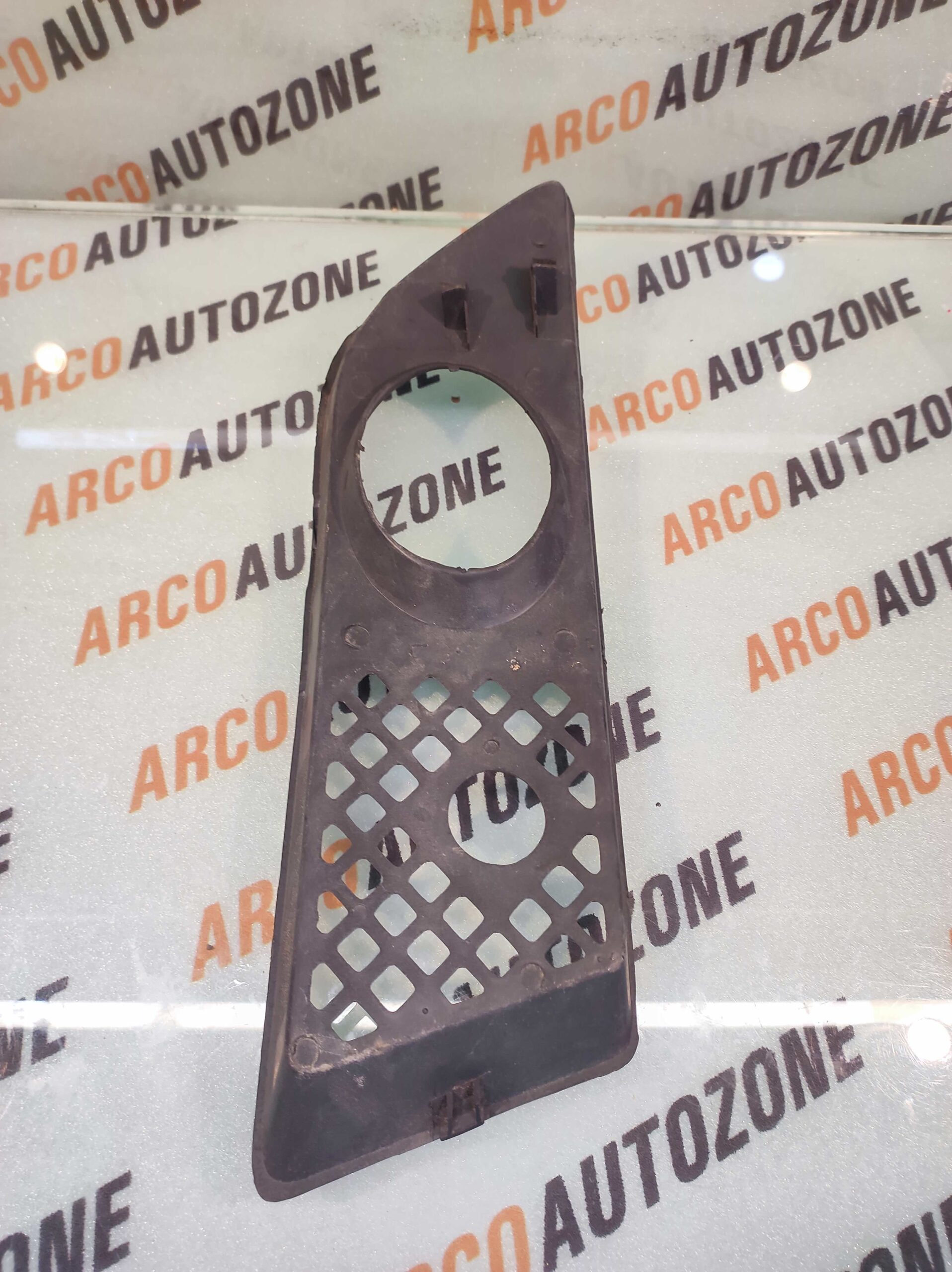 FOG LAMP COVER INDICA LEFT HOLE IMP