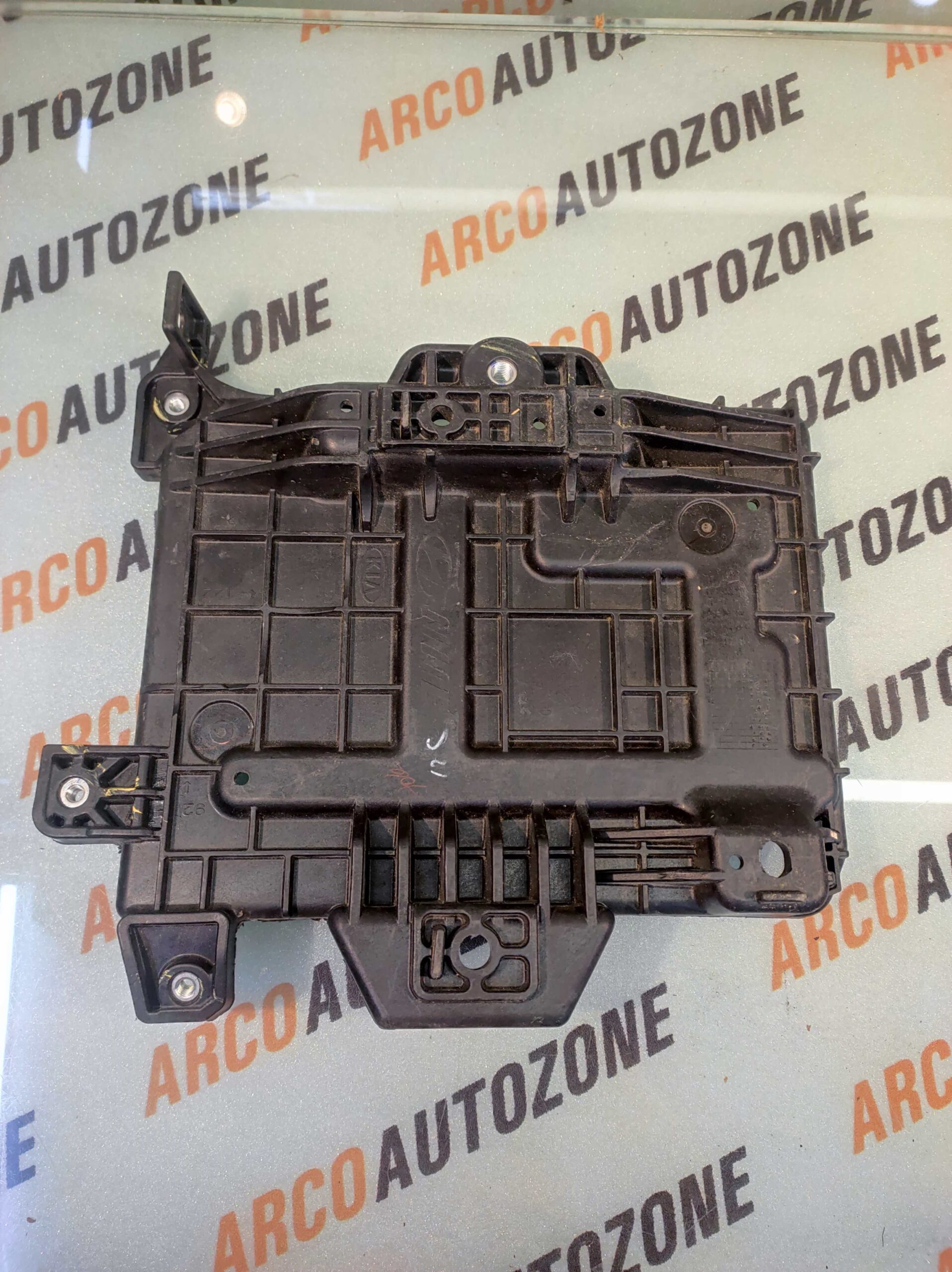 BATTERY TRAY SELTOS PETROL DIESEL KIA 37150Q6000