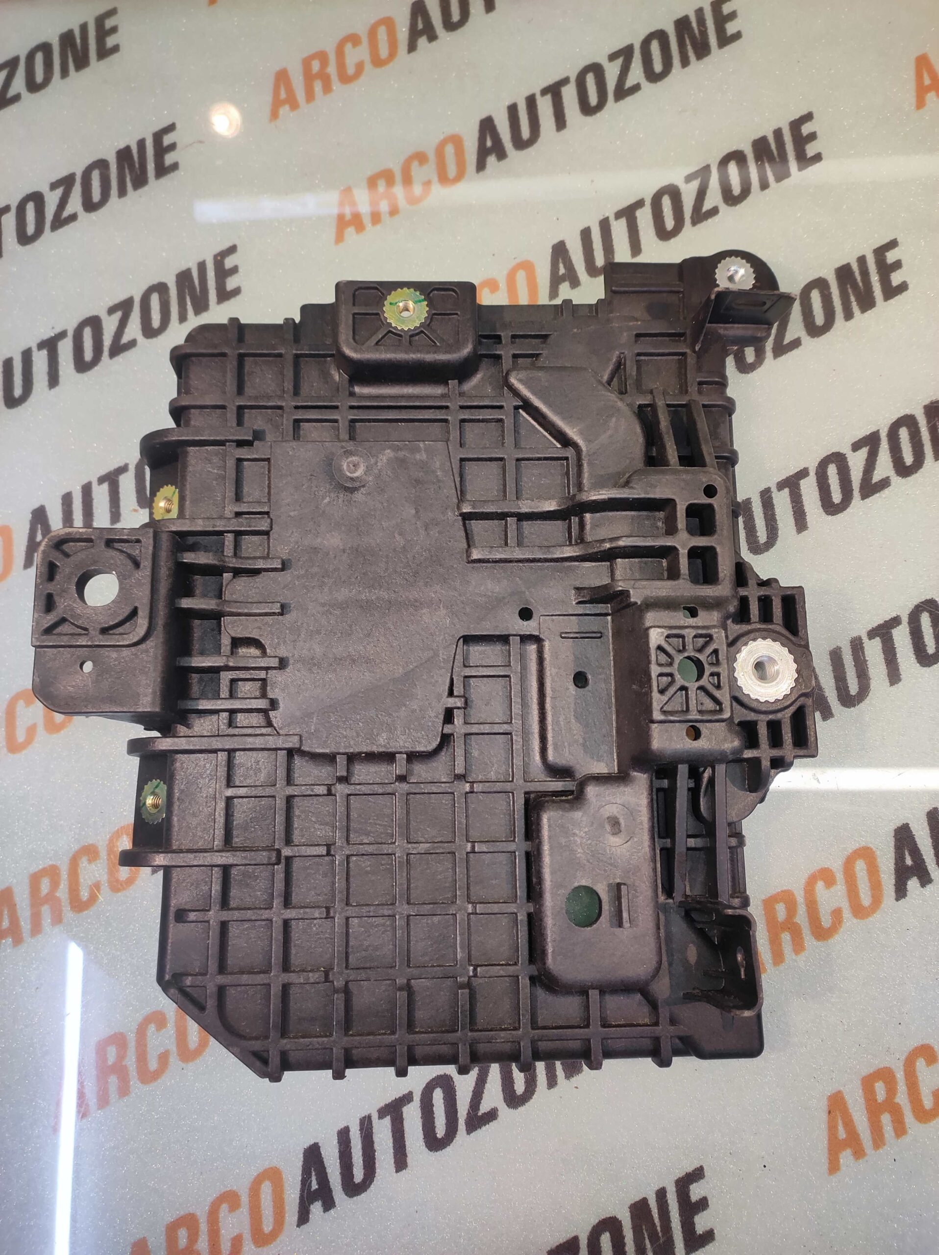 BATTERY TRAY VERNA 18 HYU 37150H6000