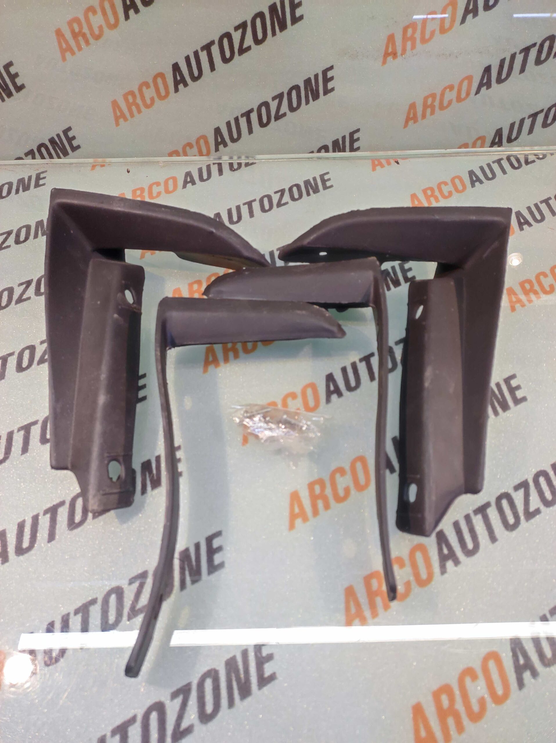 MUD FLAP FIGO ASPIRE SKI