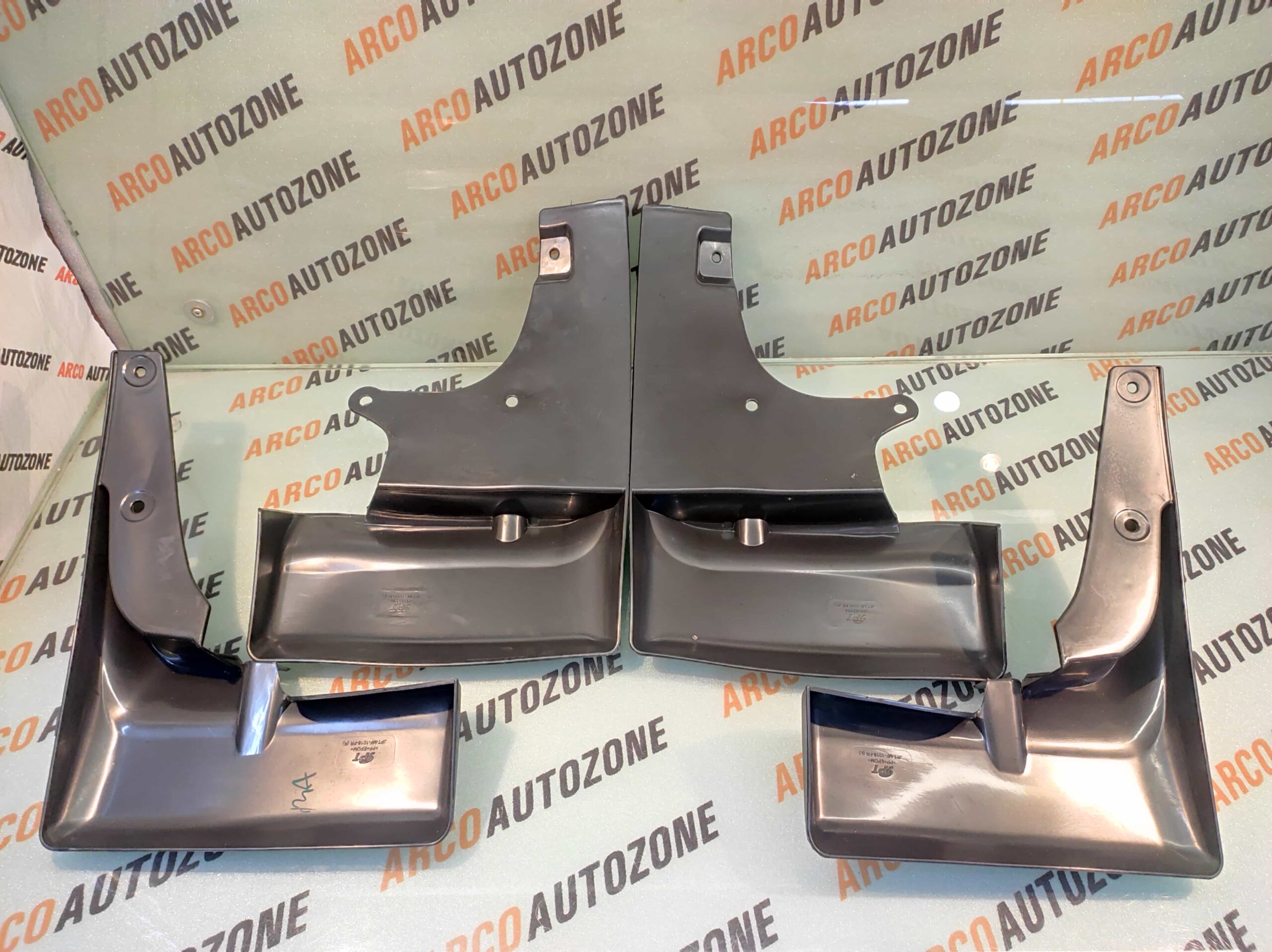 MUD FLAP CRYSTA JPT MF503