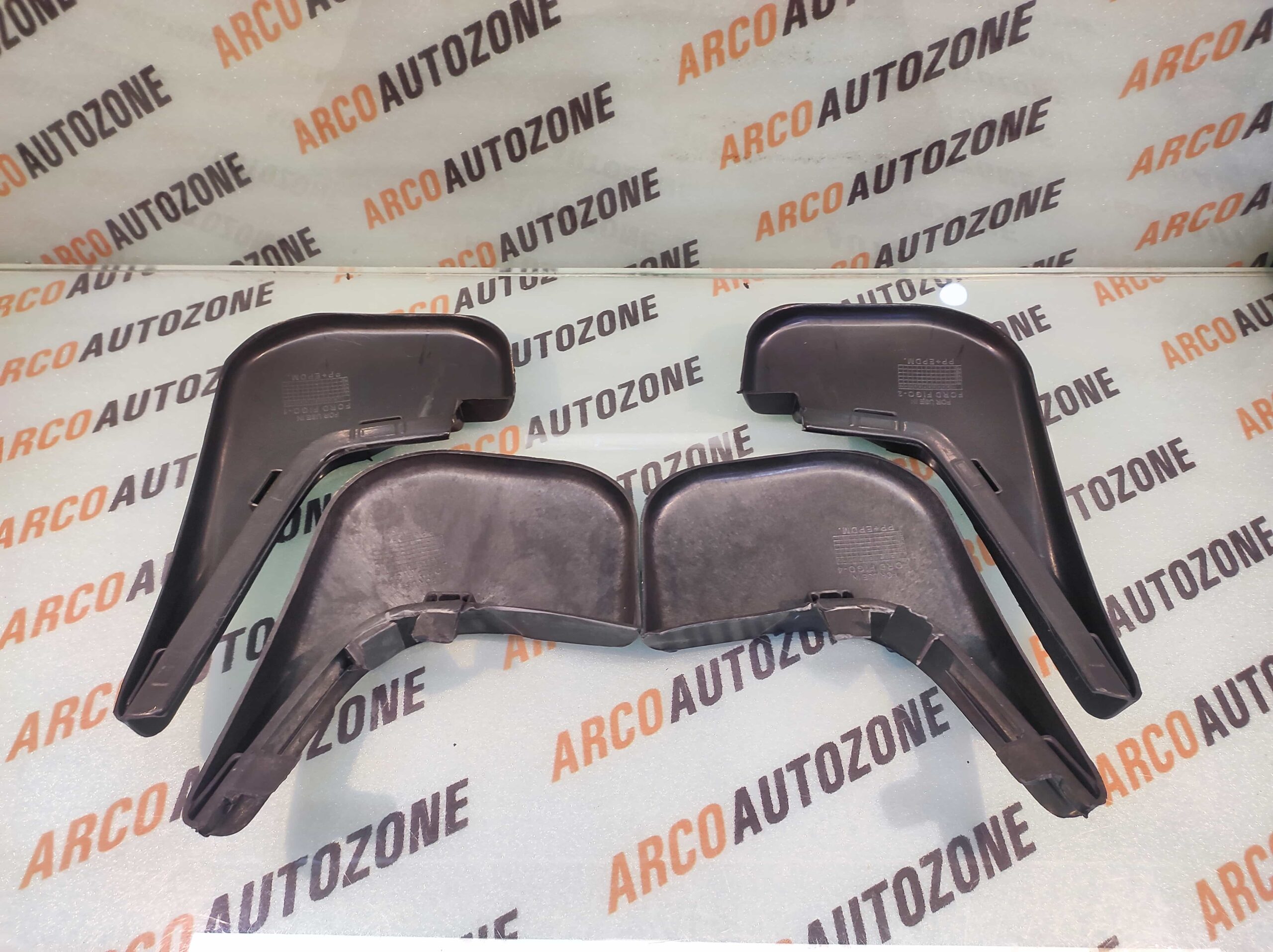 MUD FLAP FIGO T1 SKI