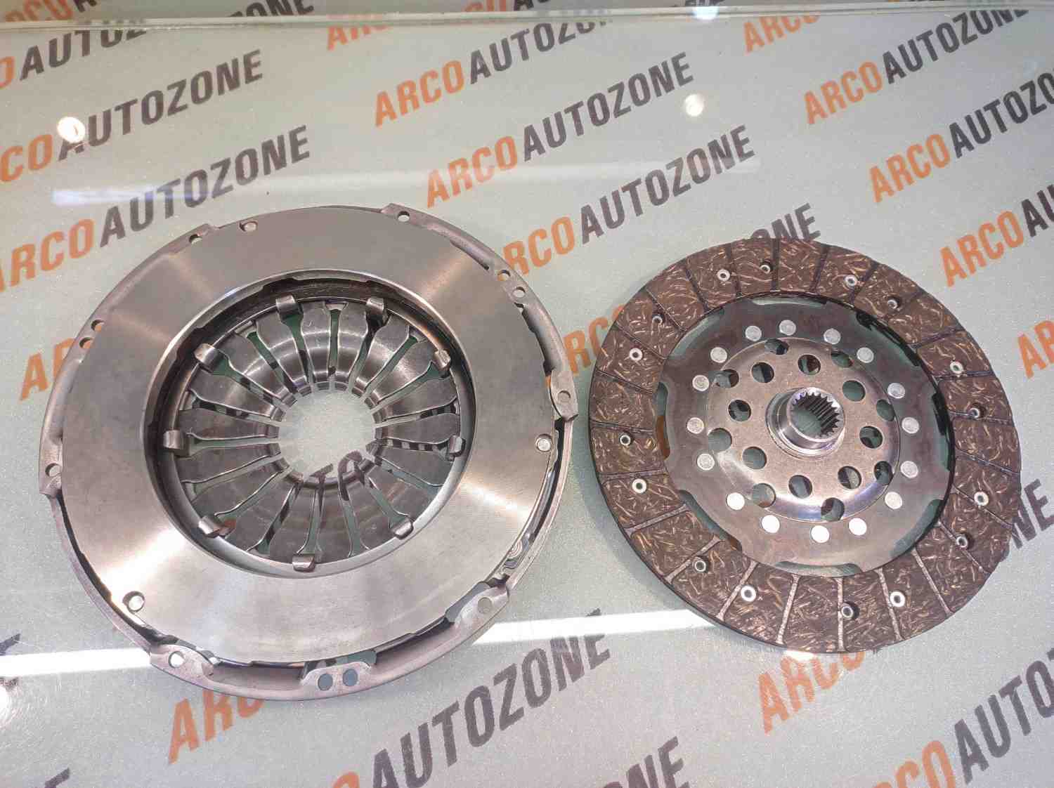 CLUTCH SET DUSTER 110 SACH 3000950538