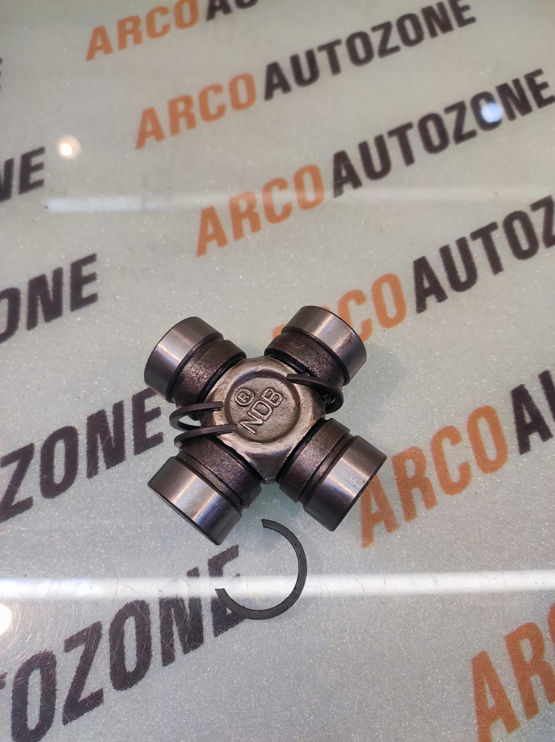 U J SHAFT CROSS TAVERA NDB563