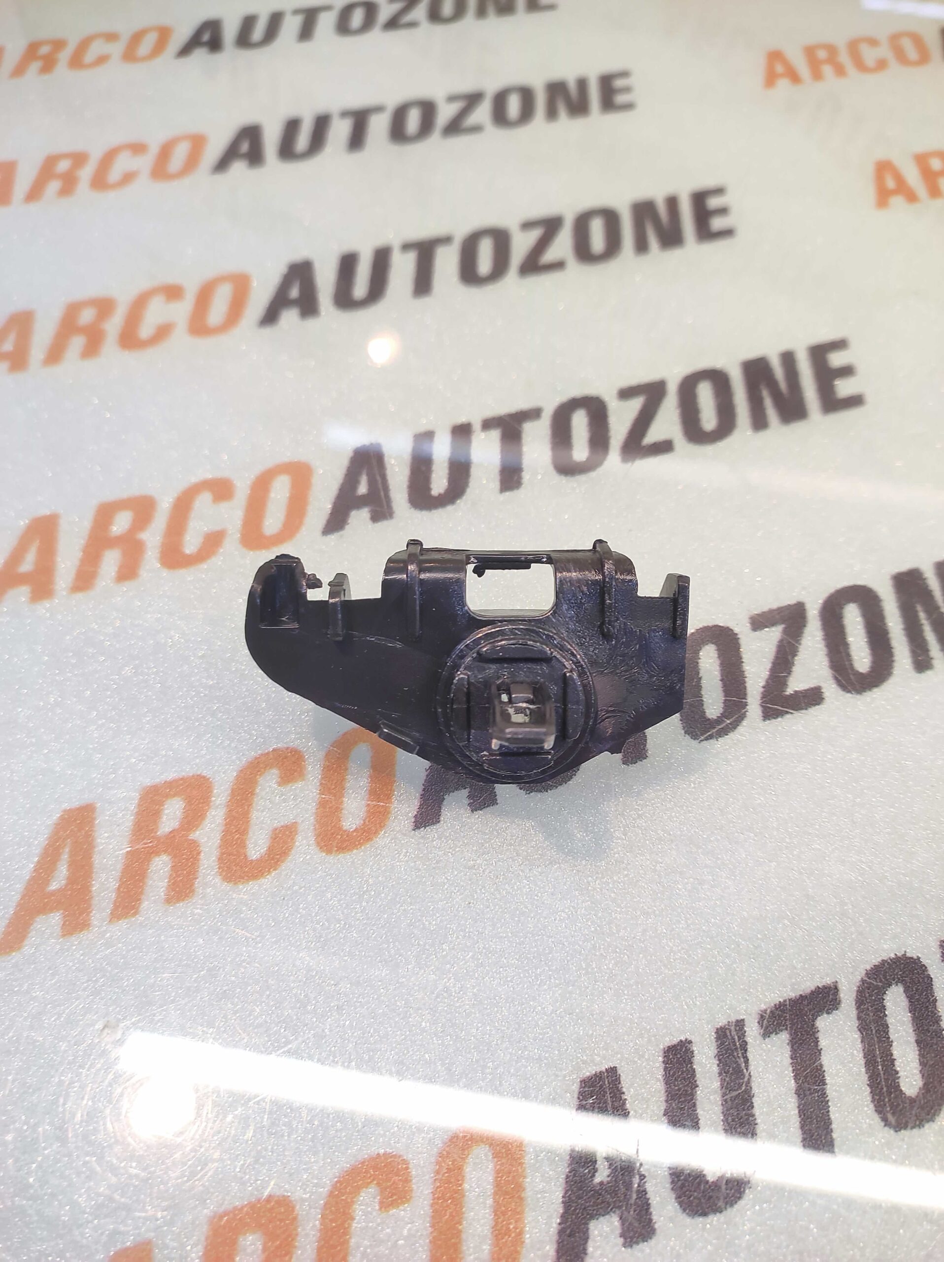 REAR BUMPER BRACKET LIVA RIGHT SMALL ACC TYD01912