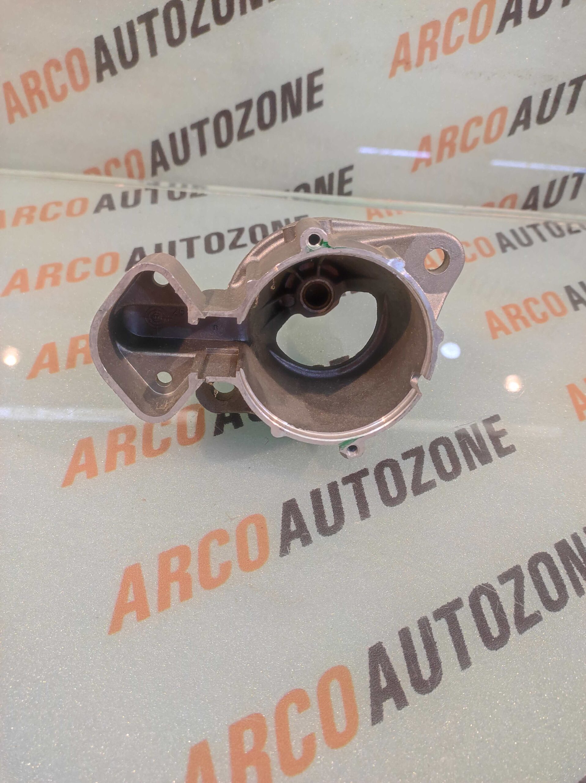 SELF BRACKET MARUTI CAR 800 LUCUS TVS 26252921
