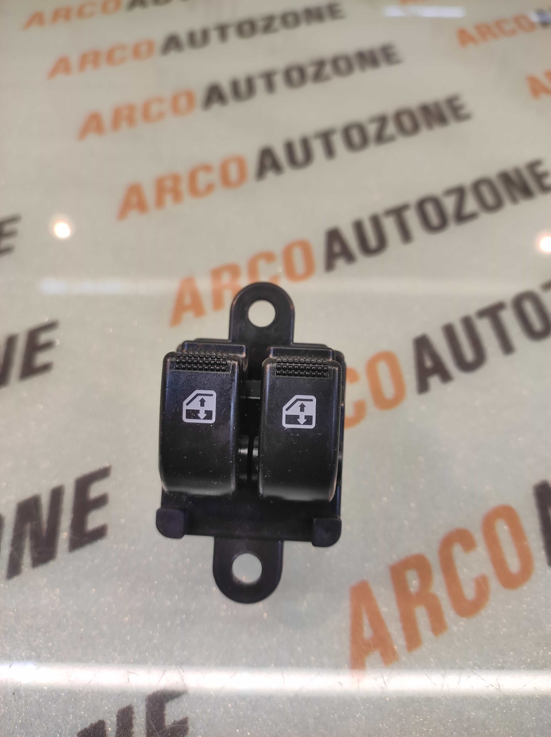 POWER WINDOW SWITCH MAIN SANTRO T2