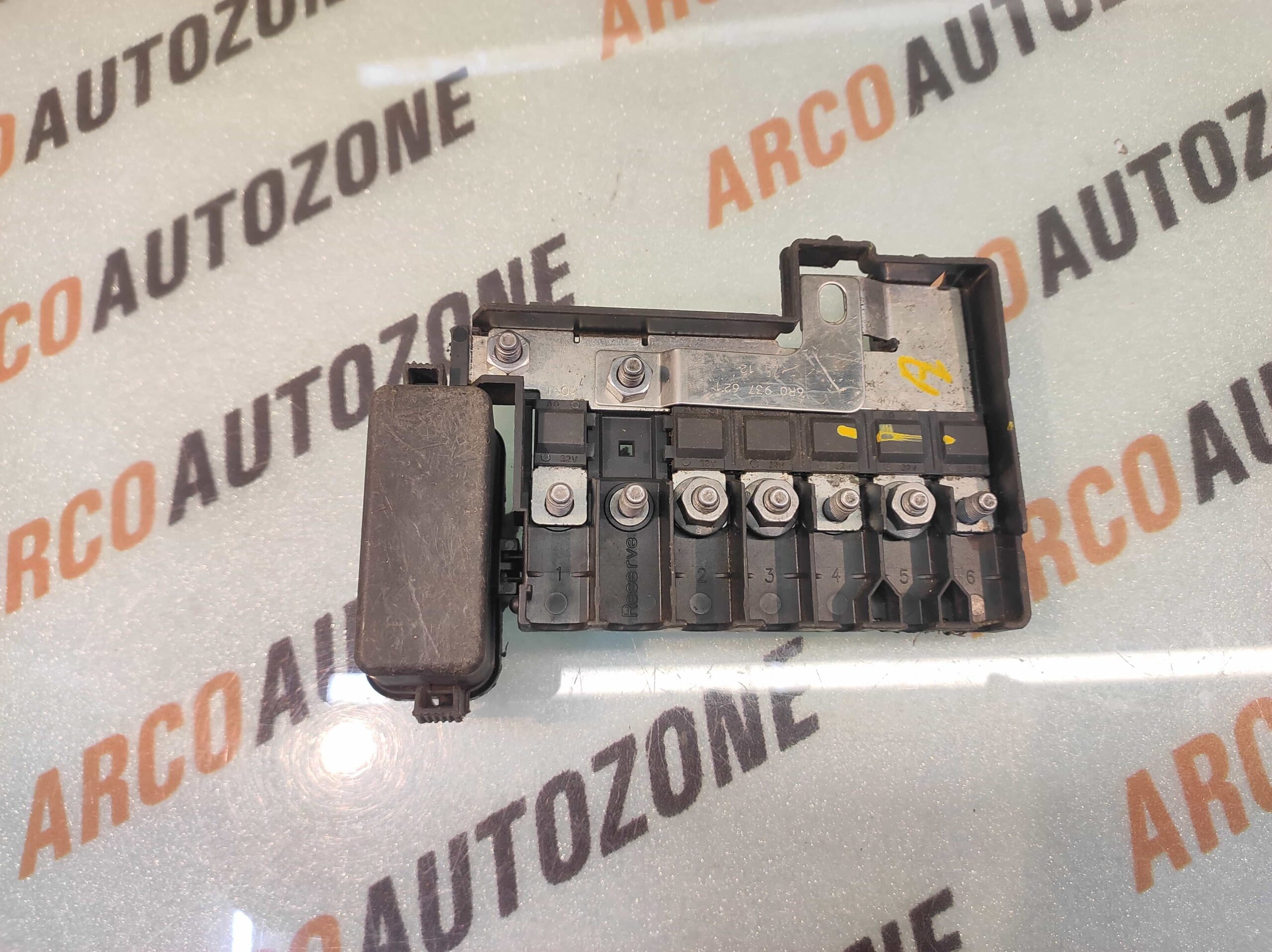 BATTERY TERMINAL VENTO WITH FUSE DIESEL 6R0937550A