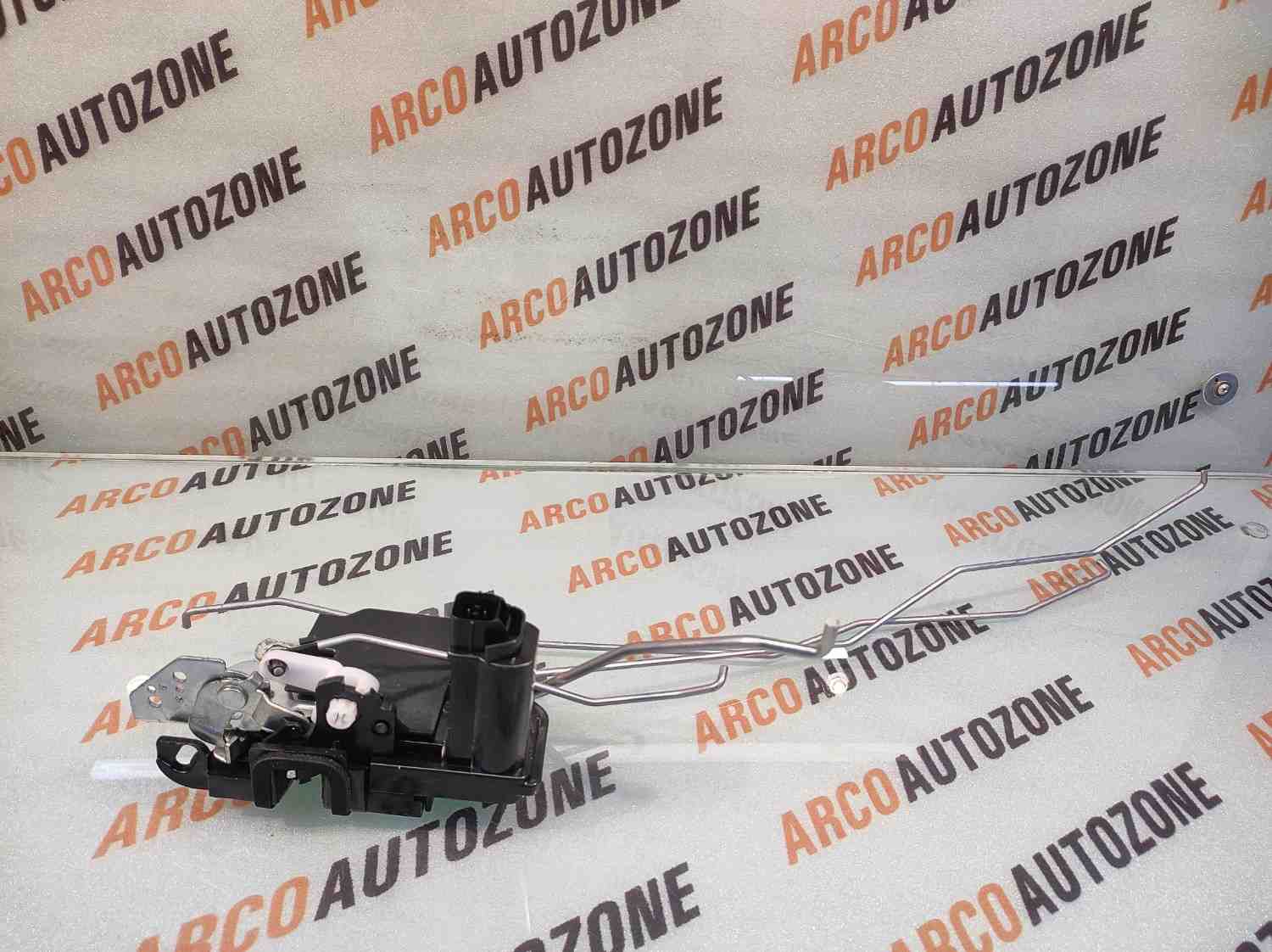 DOOR LATCH I10 FRONT RIGHT 4PIN HYU 813200X111
